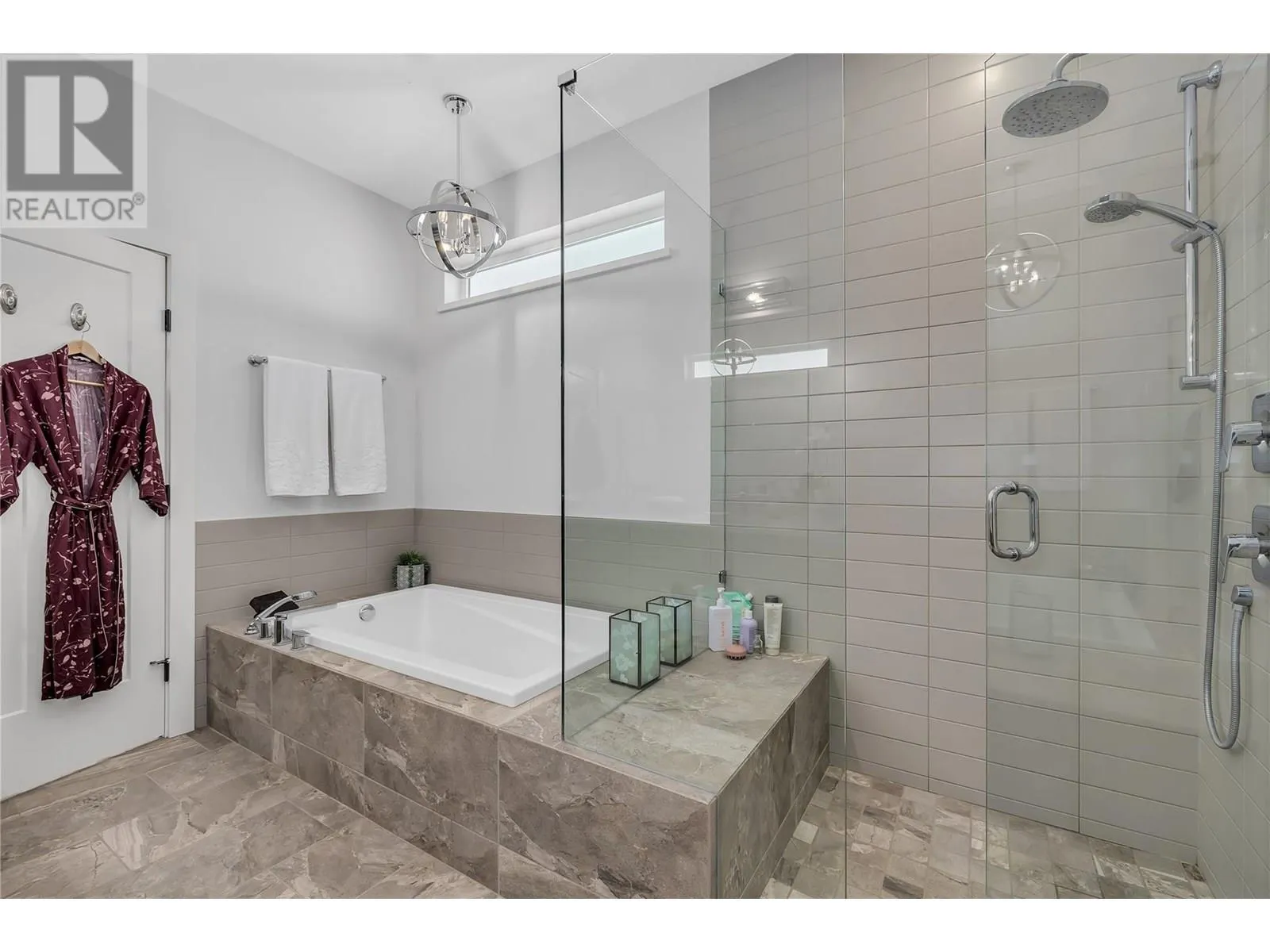 2558 Crown Crest Drive