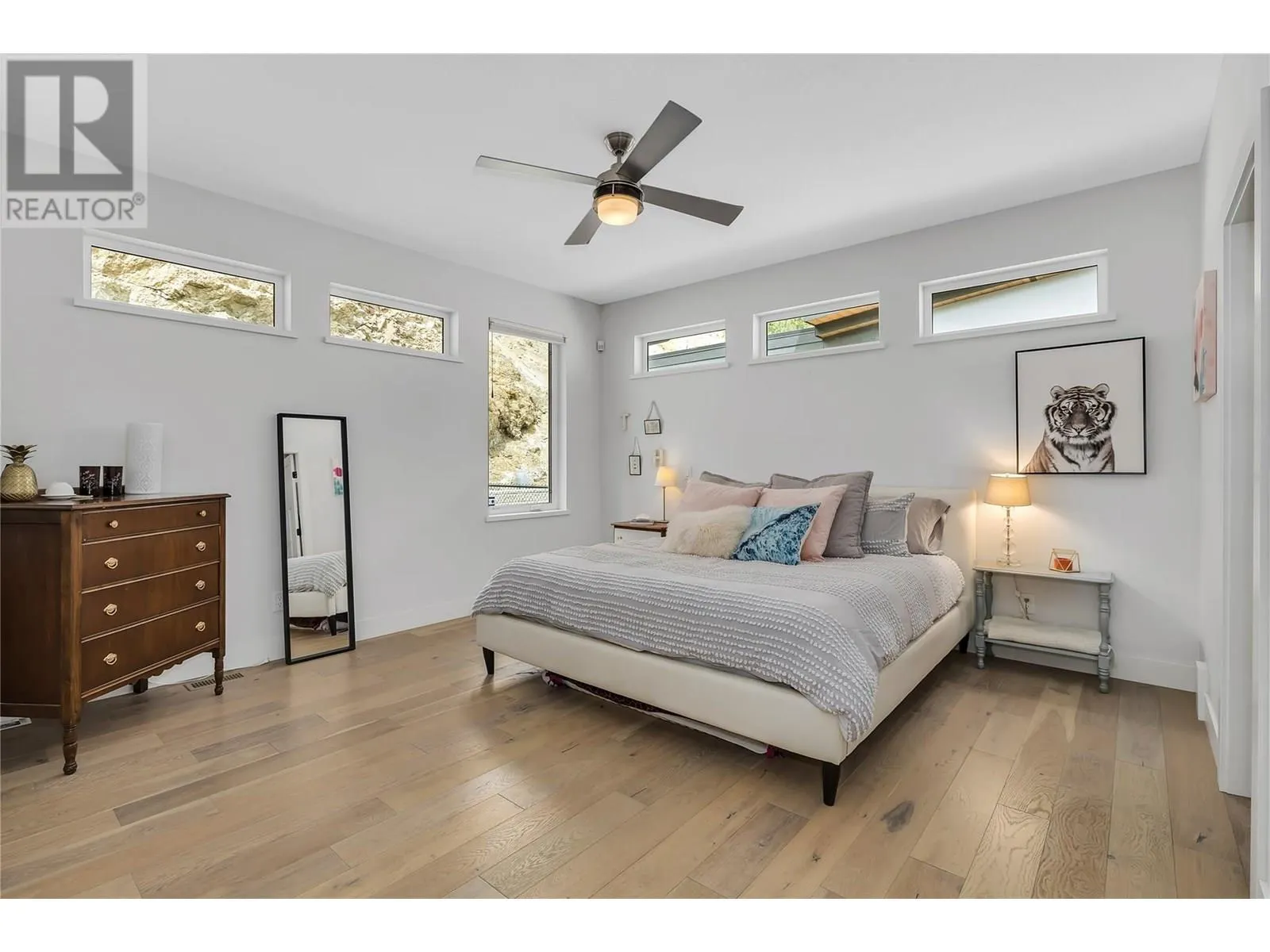2558 Crown Crest Drive
