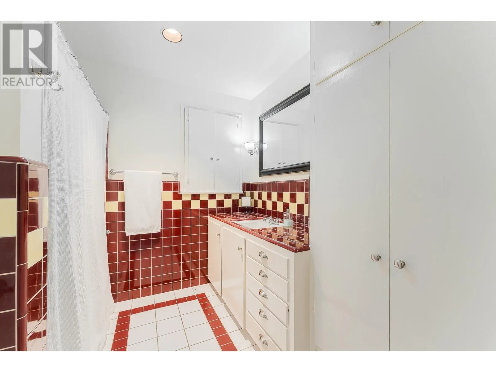 3029 Spruce Drive