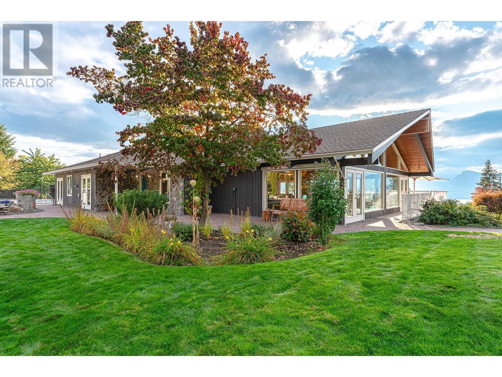 3029 Spruce Drive