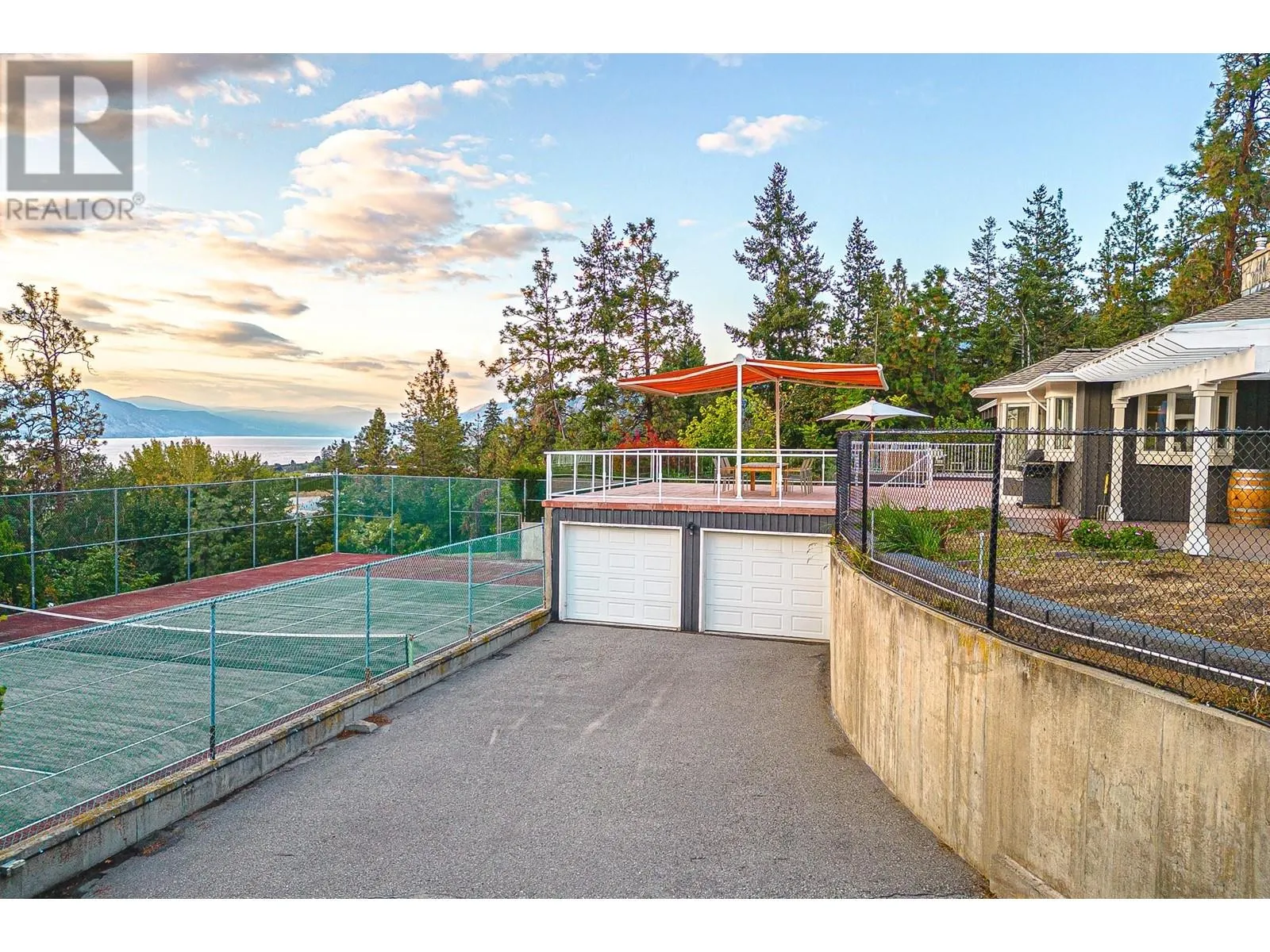 3029 Spruce Drive