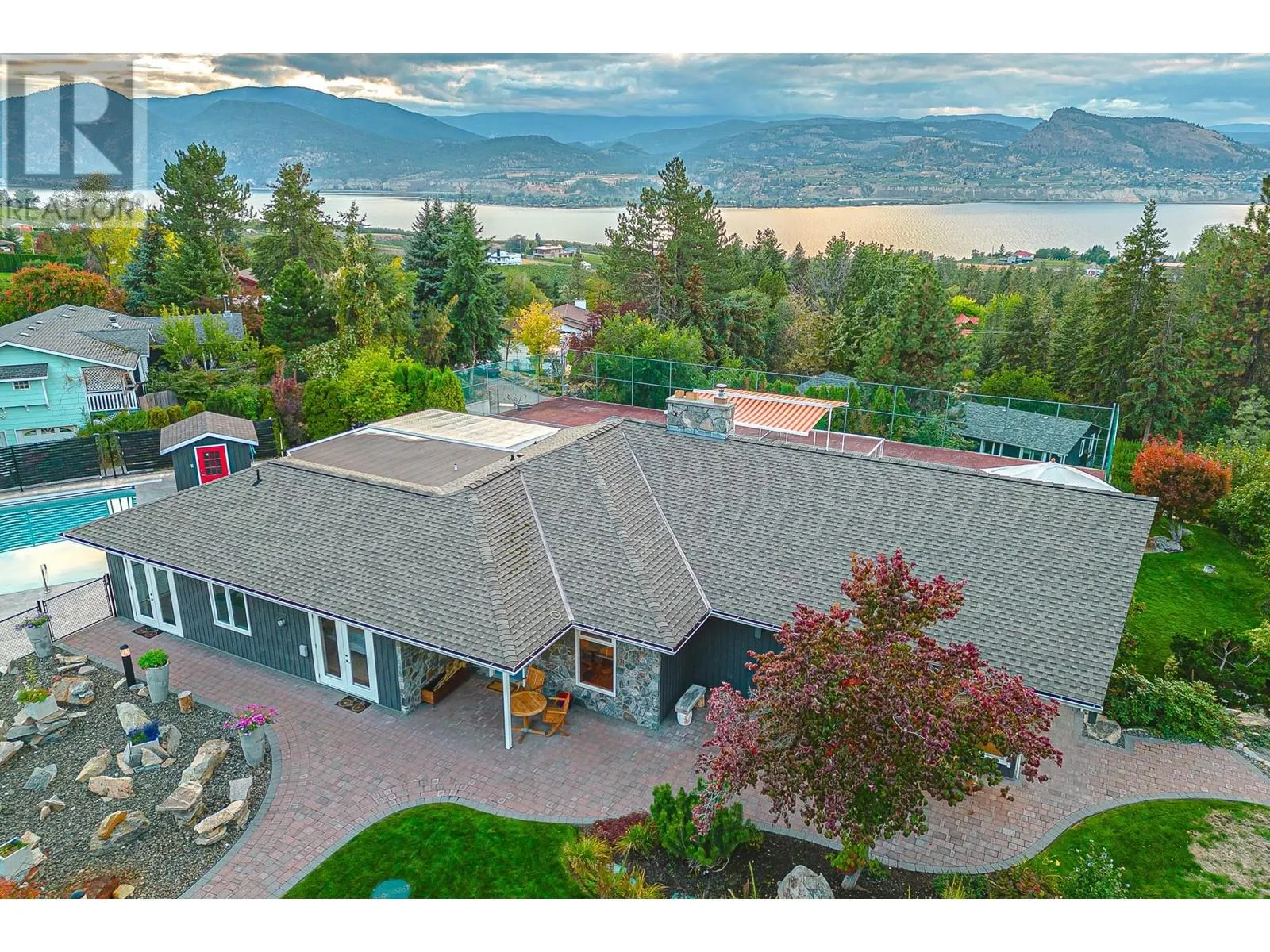 3029 Spruce Drive