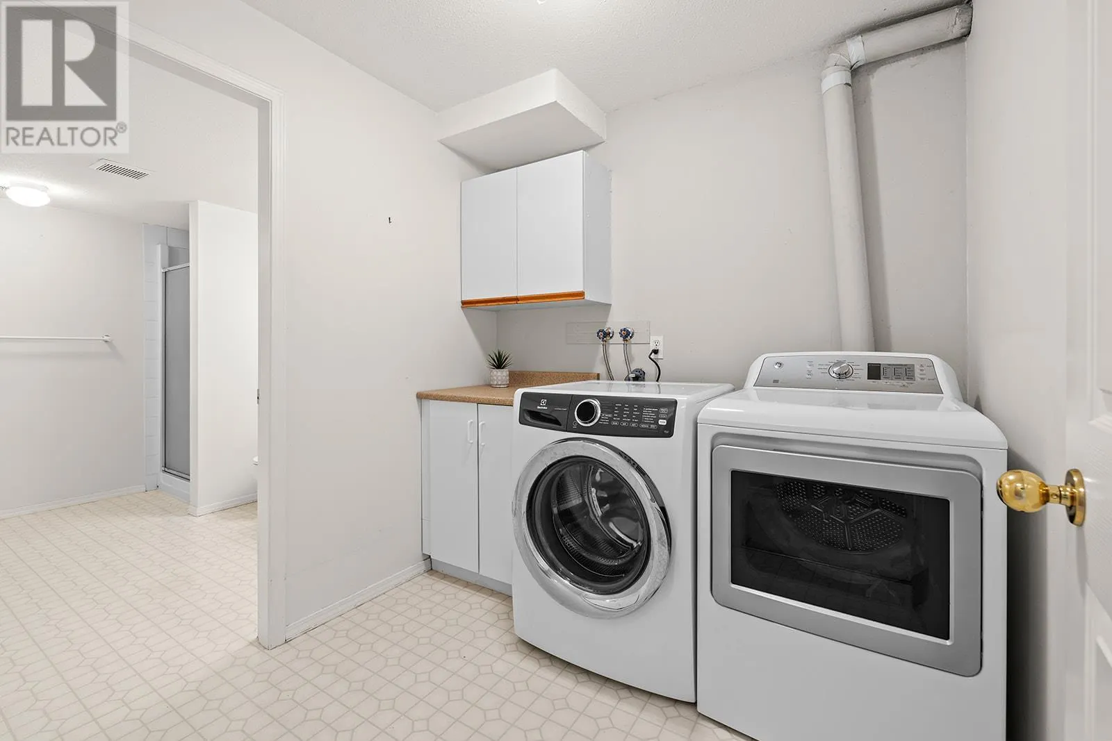 1874 Parkview Crescent Unit# 7