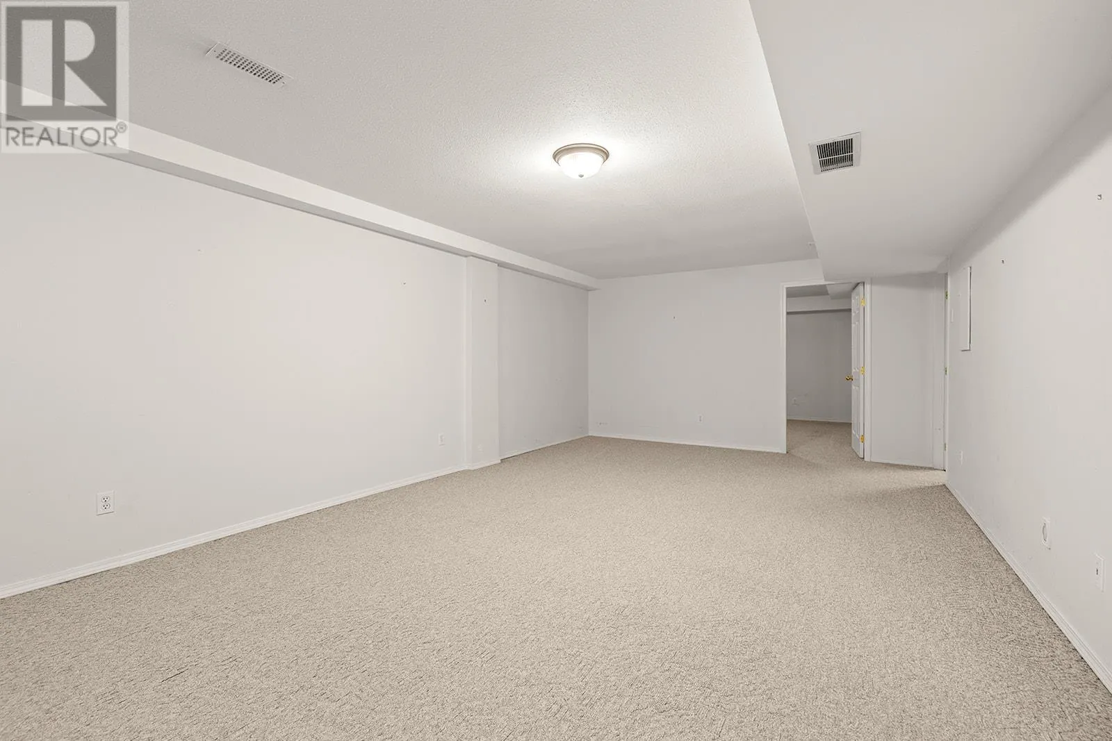 1874 Parkview Crescent Unit# 7