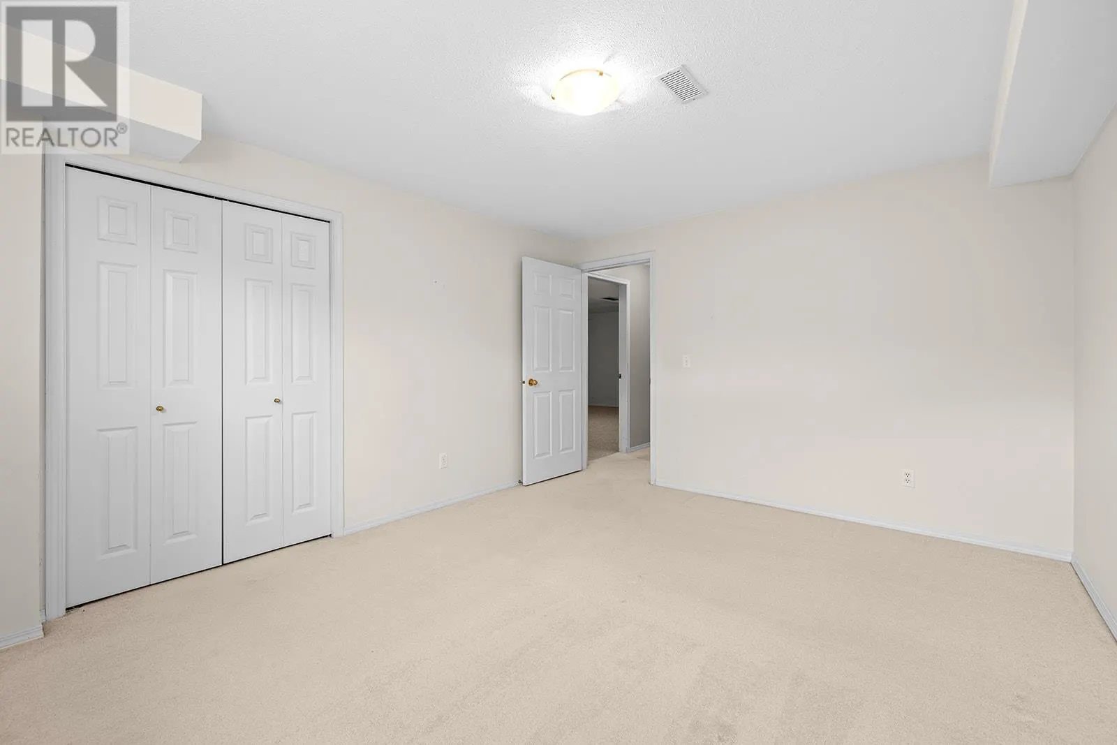 1874 Parkview Crescent Unit# 7