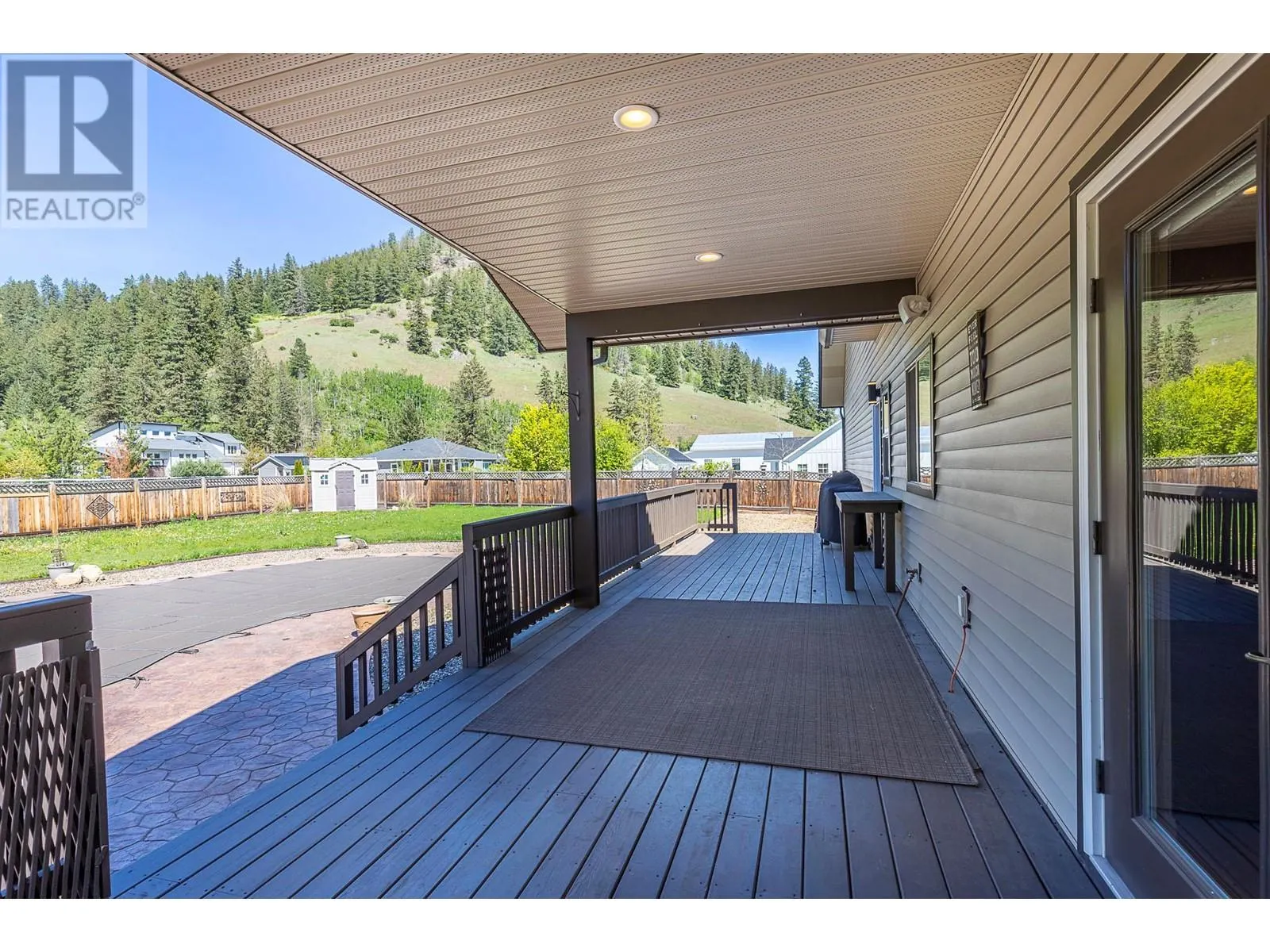 5575 Highway 6 Highway