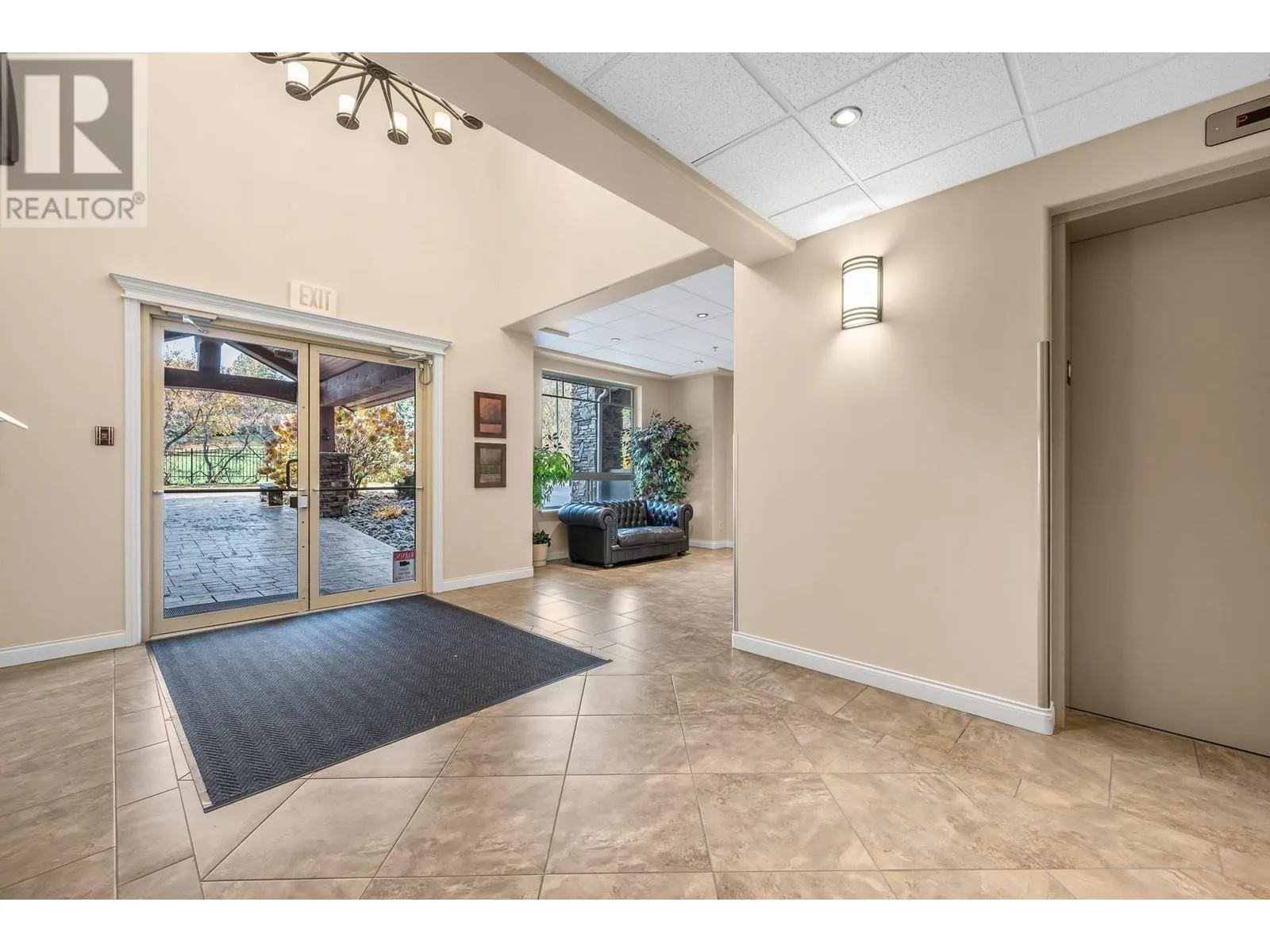 2780 Auburn Road Unit# 305