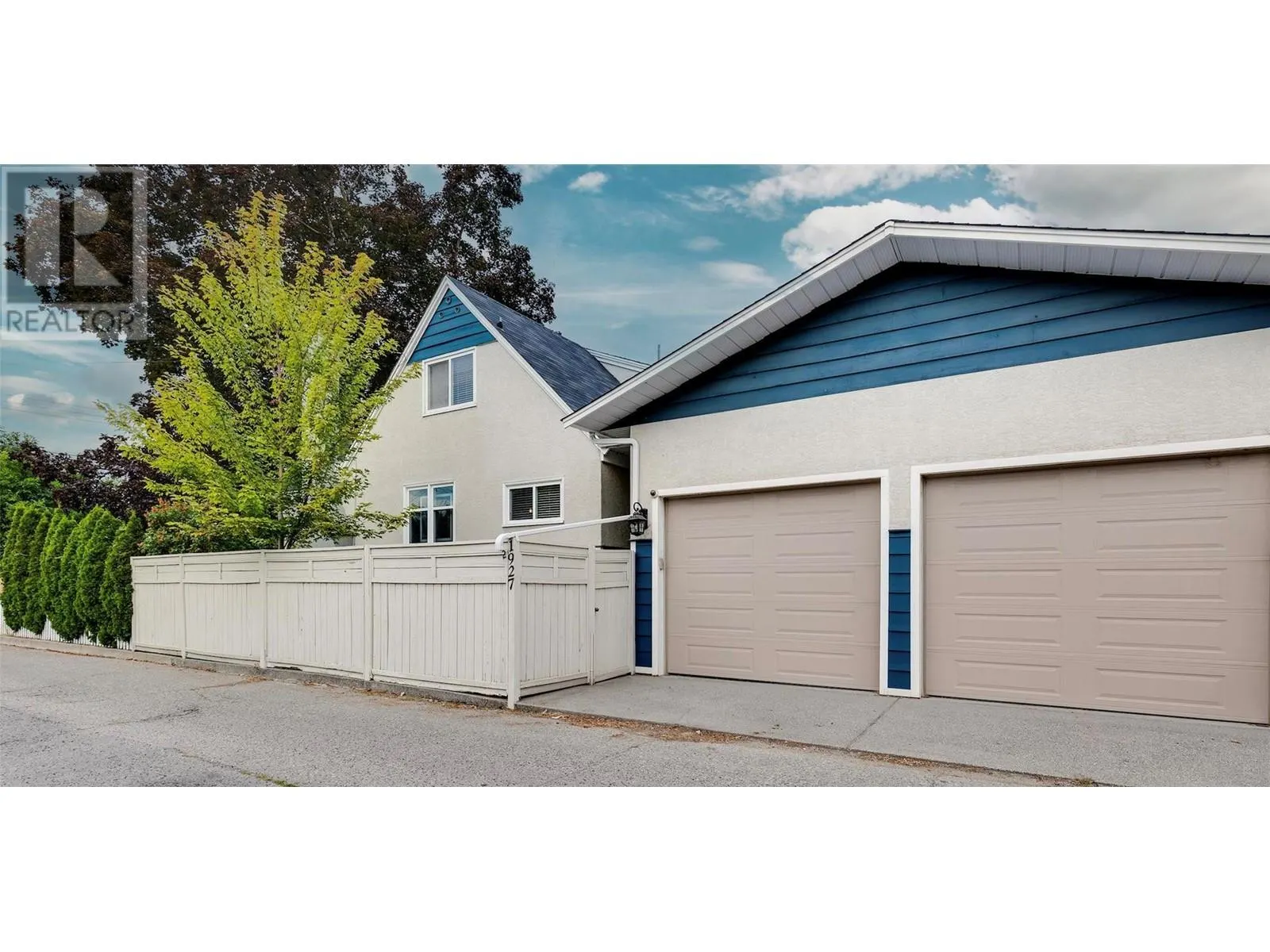 1927 Knox Crescent