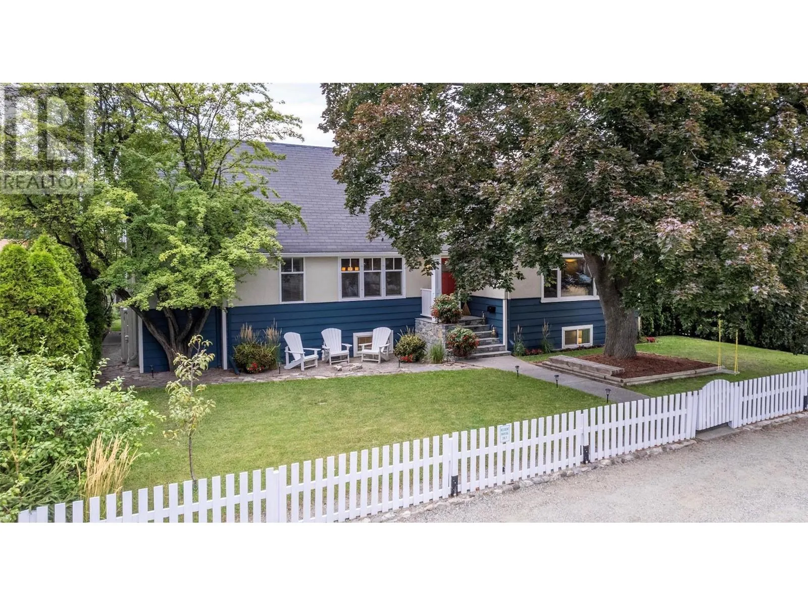 1927 Knox Crescent