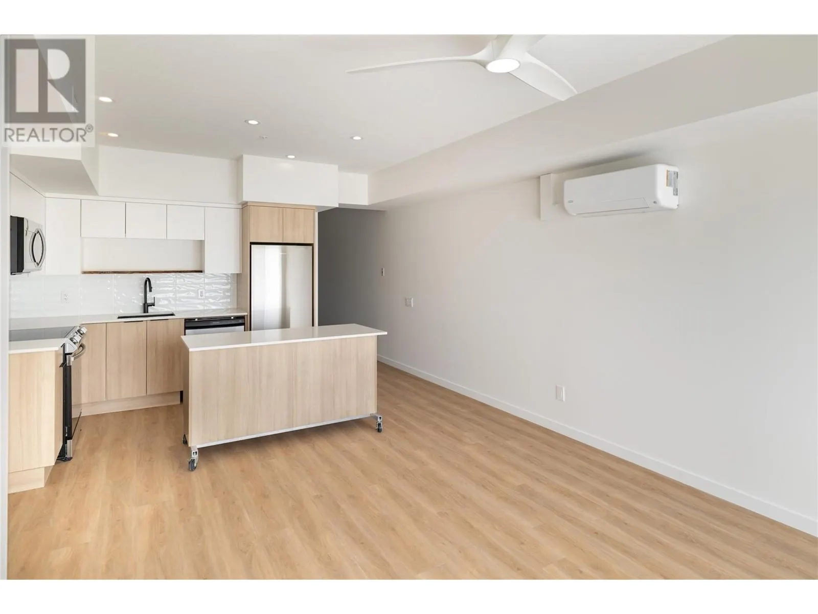 604 Cawston Avenue Unit# 415