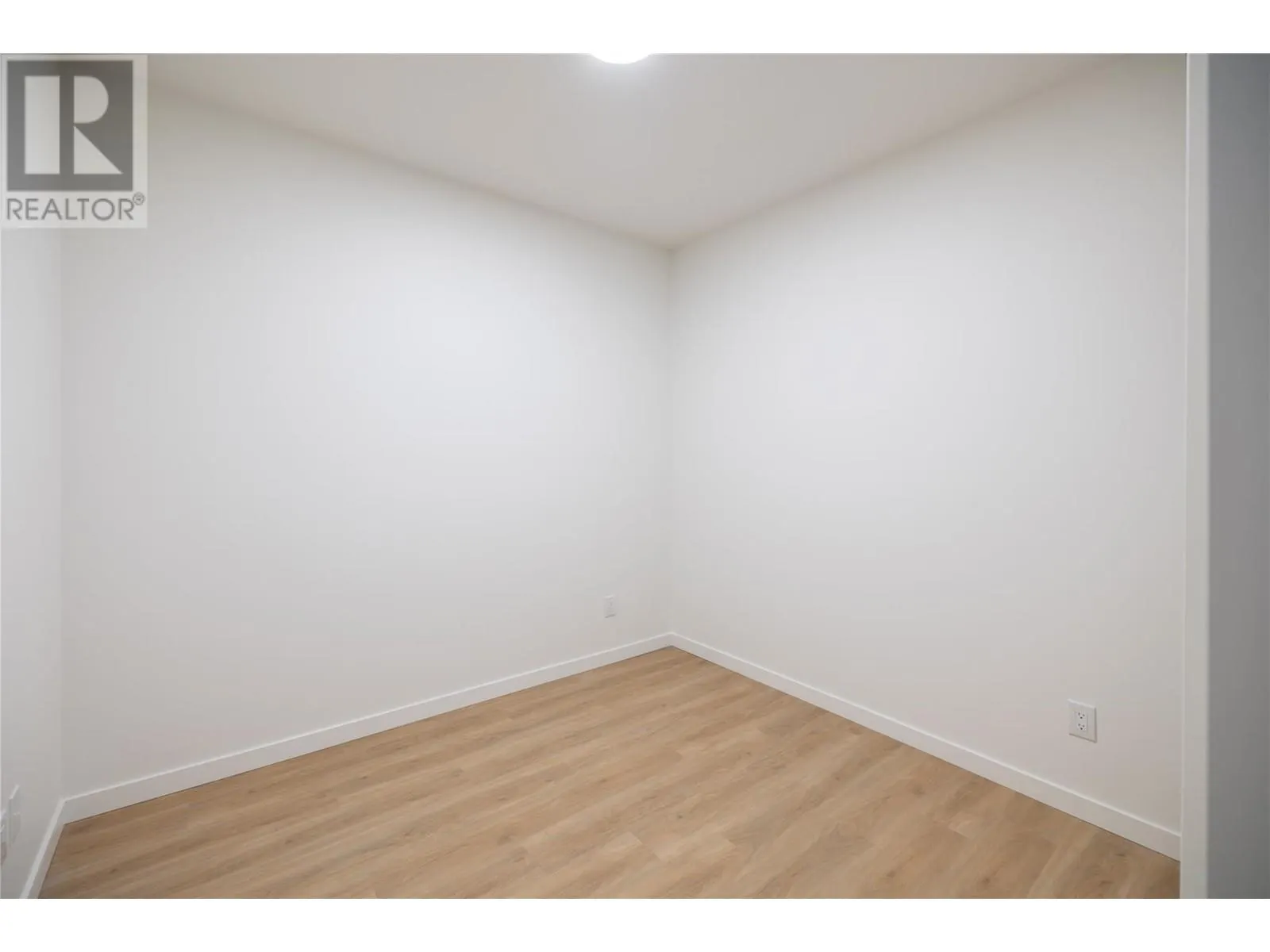 604 Cawston Avenue Unit# 415