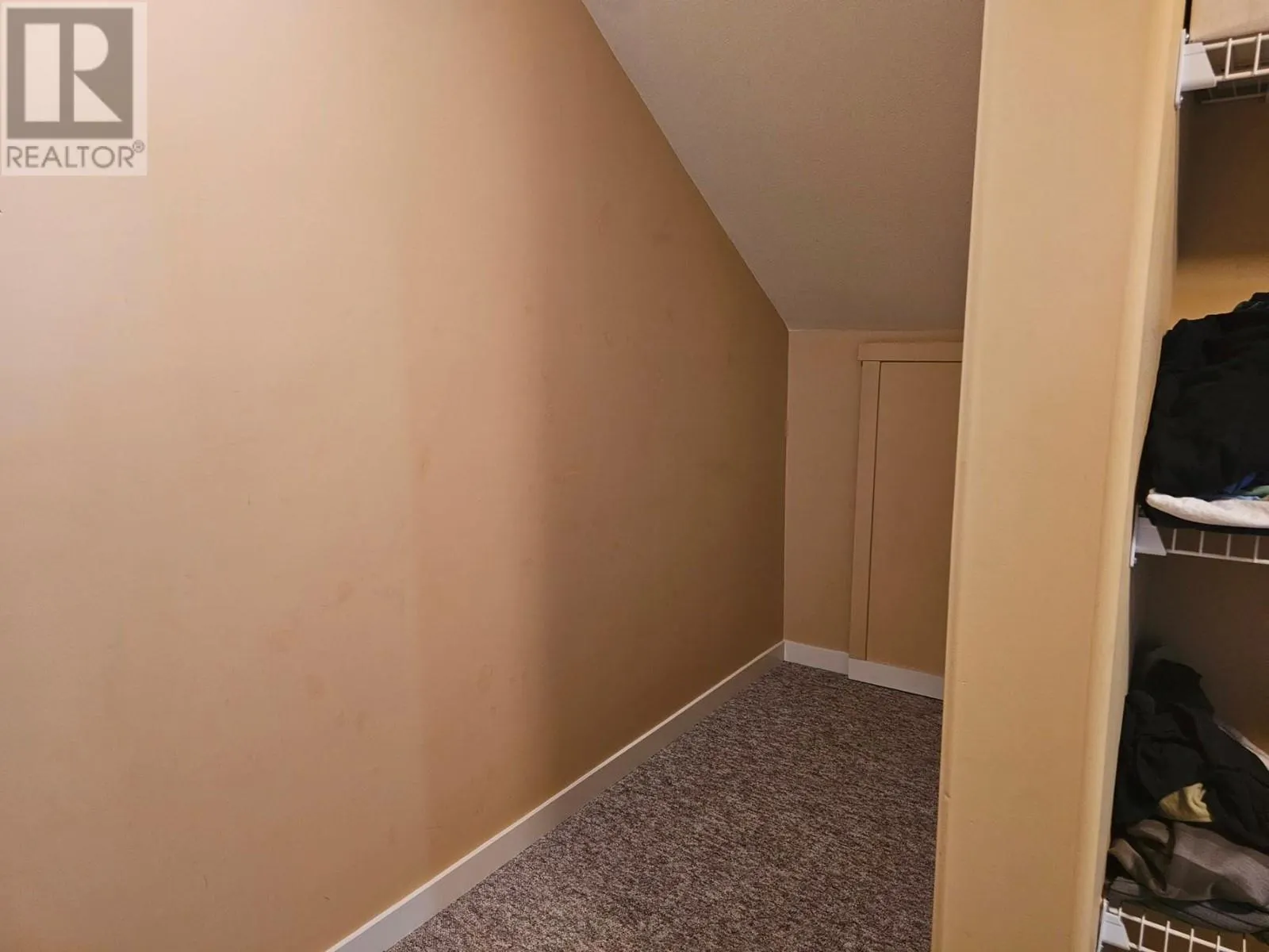 6948 MOUNTAINVIEW Drive