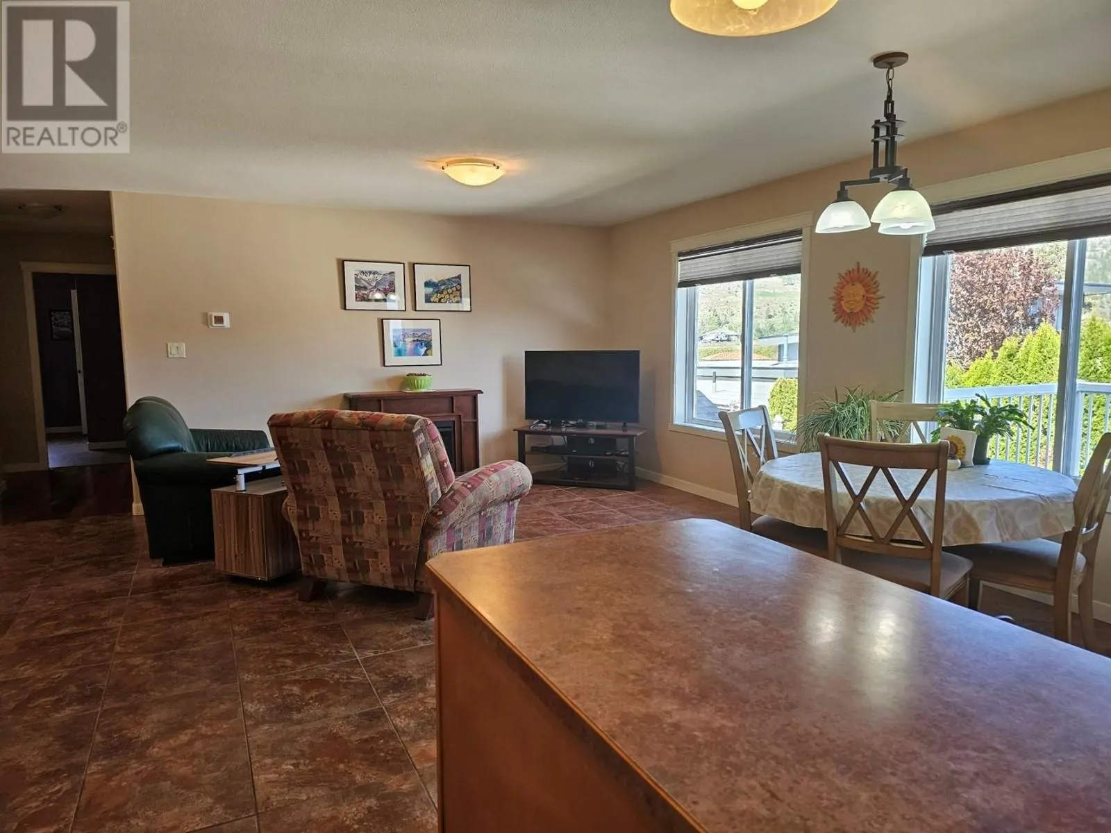 6948 MOUNTAINVIEW Drive