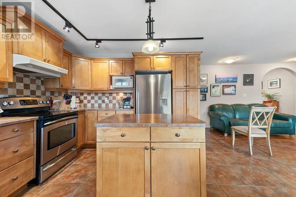 6948 MOUNTAINVIEW Drive