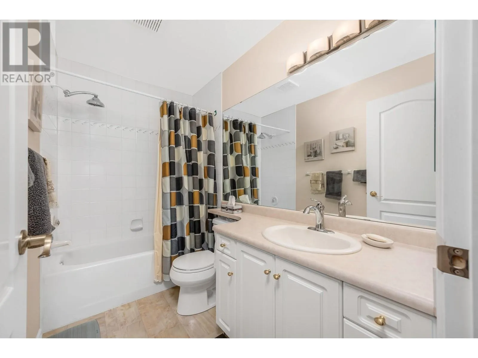 3301 Centennial Drive Unit# 401