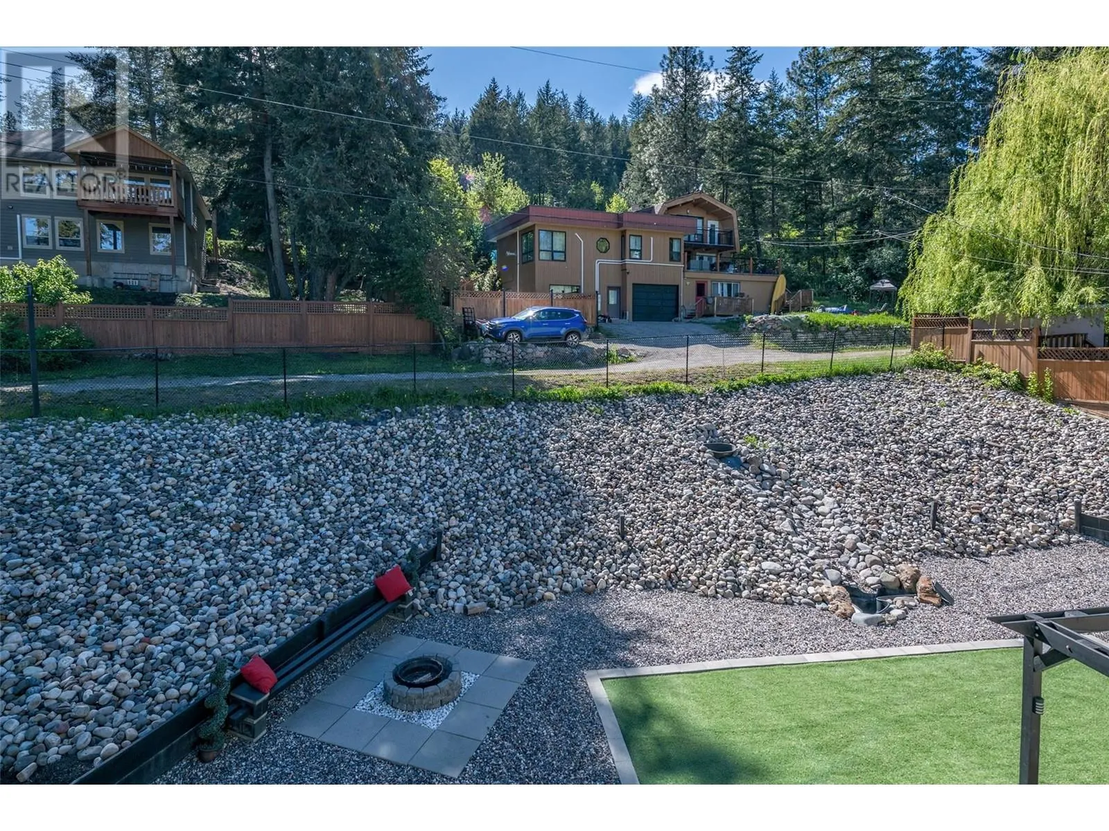 10718 Pinecrest Road
