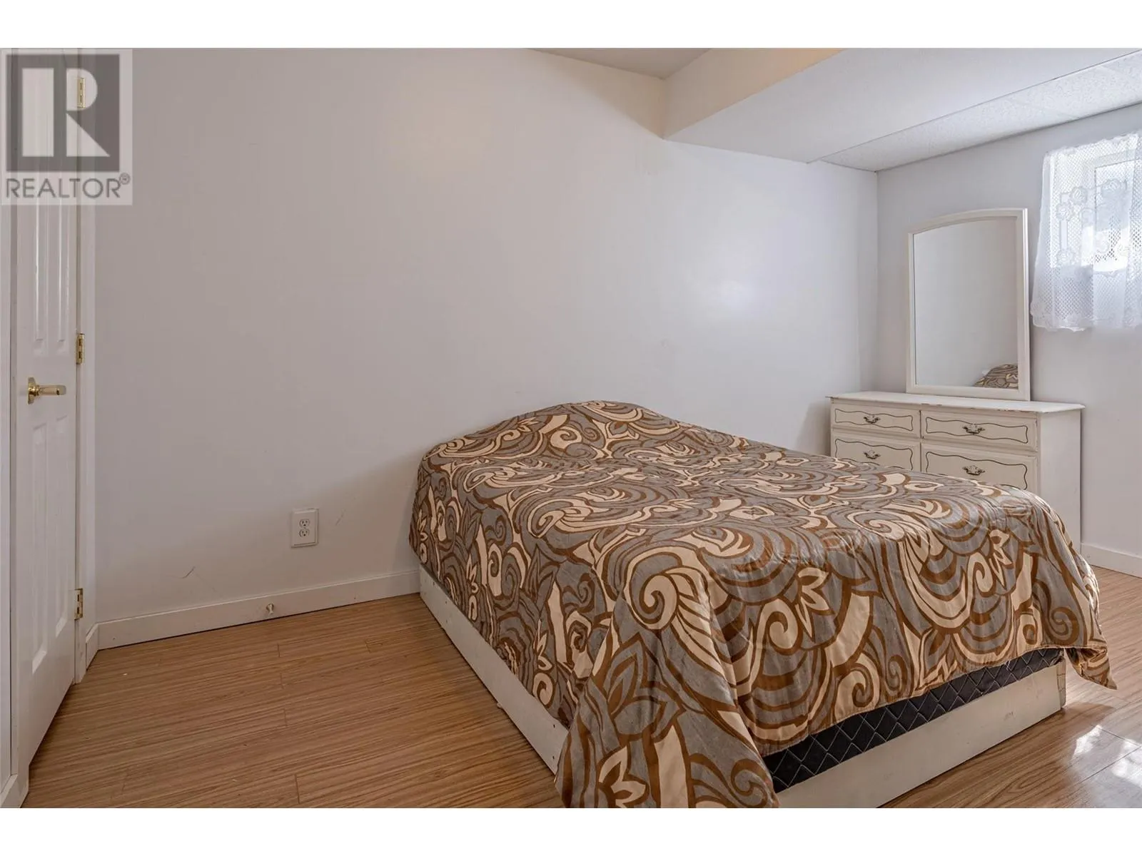 10718 Pinecrest Road