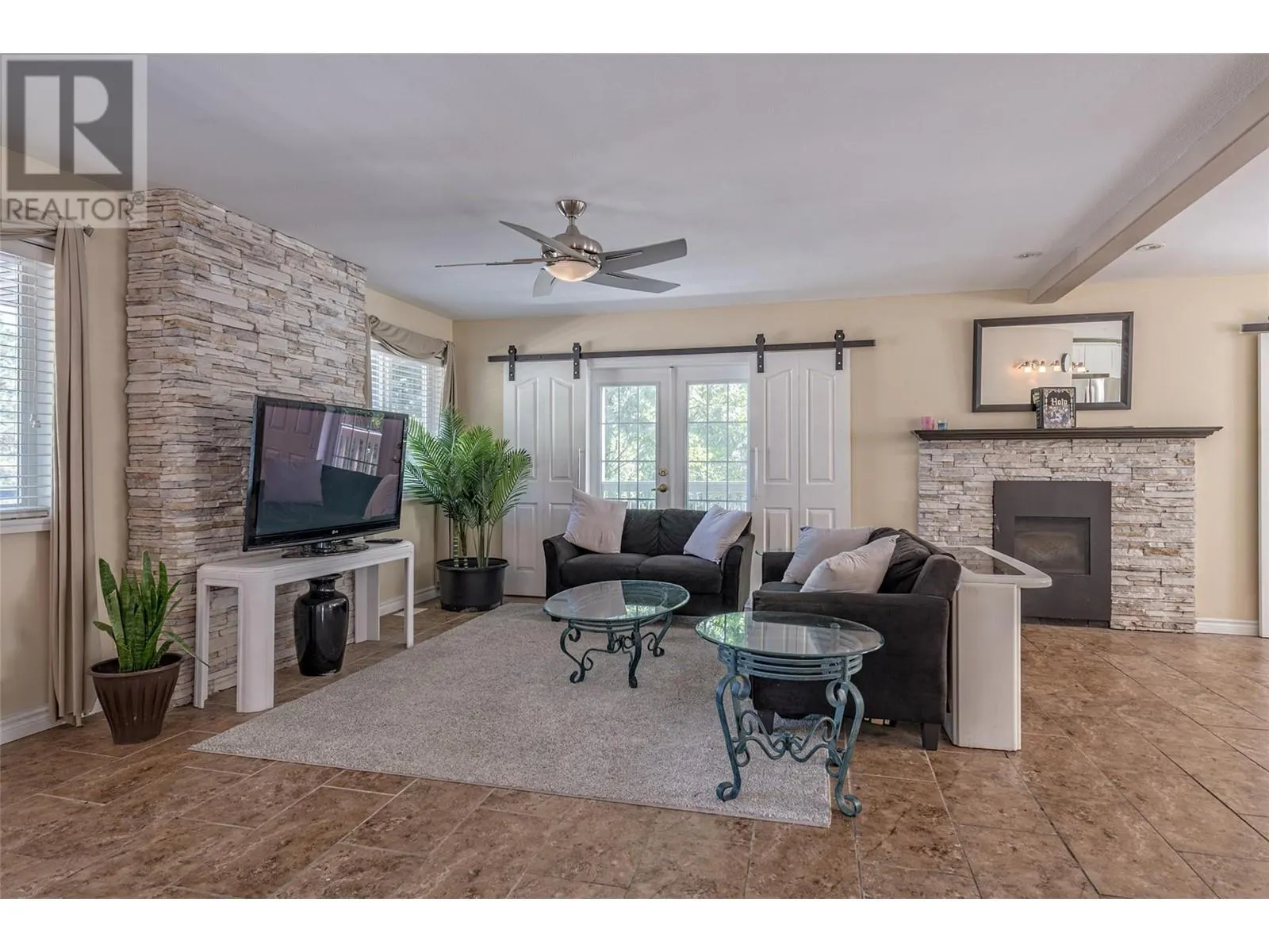 10718 Pinecrest Road