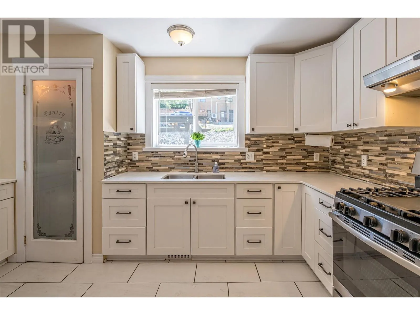 10718 Pinecrest Road