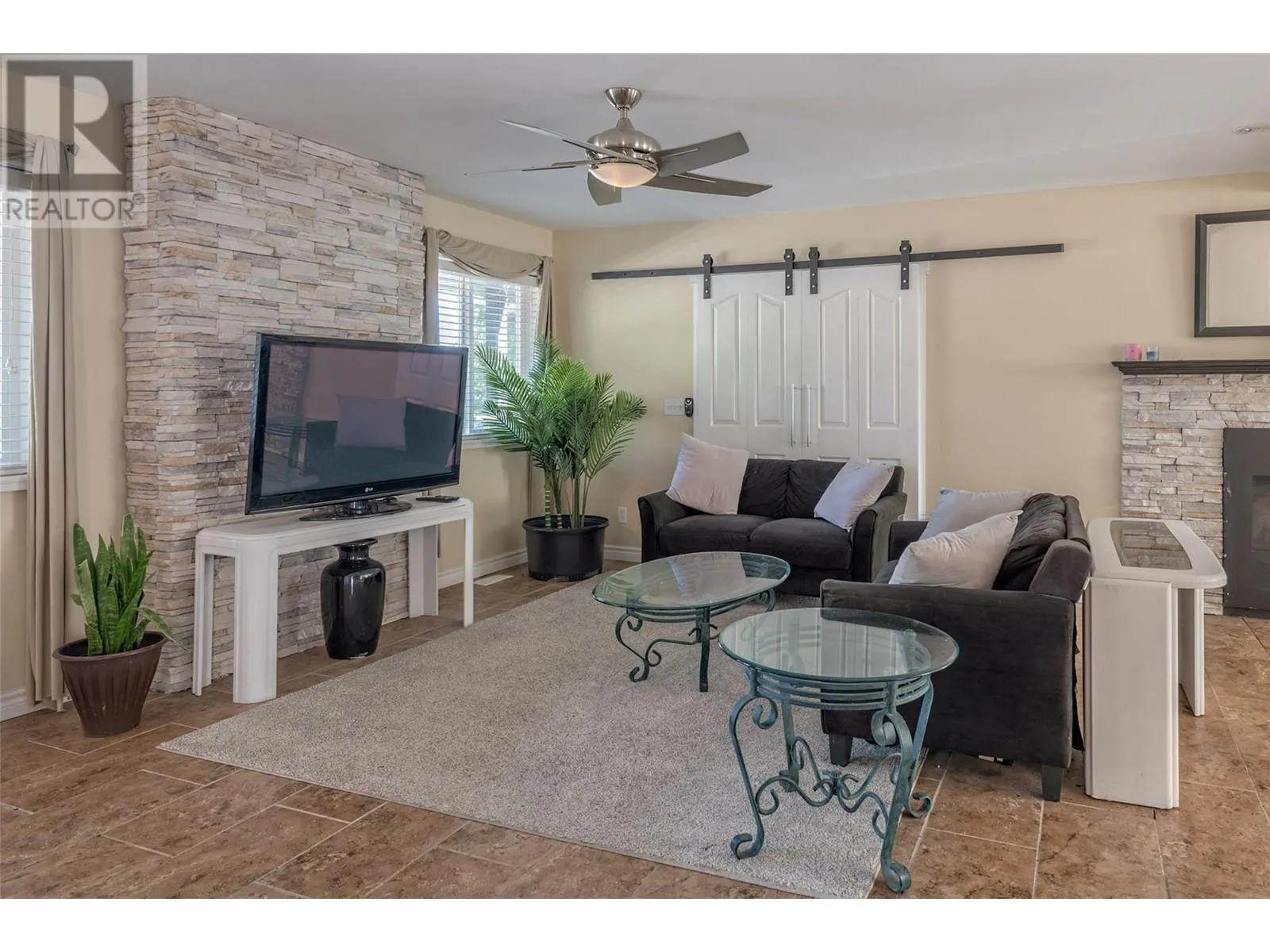 10718 Pinecrest Road