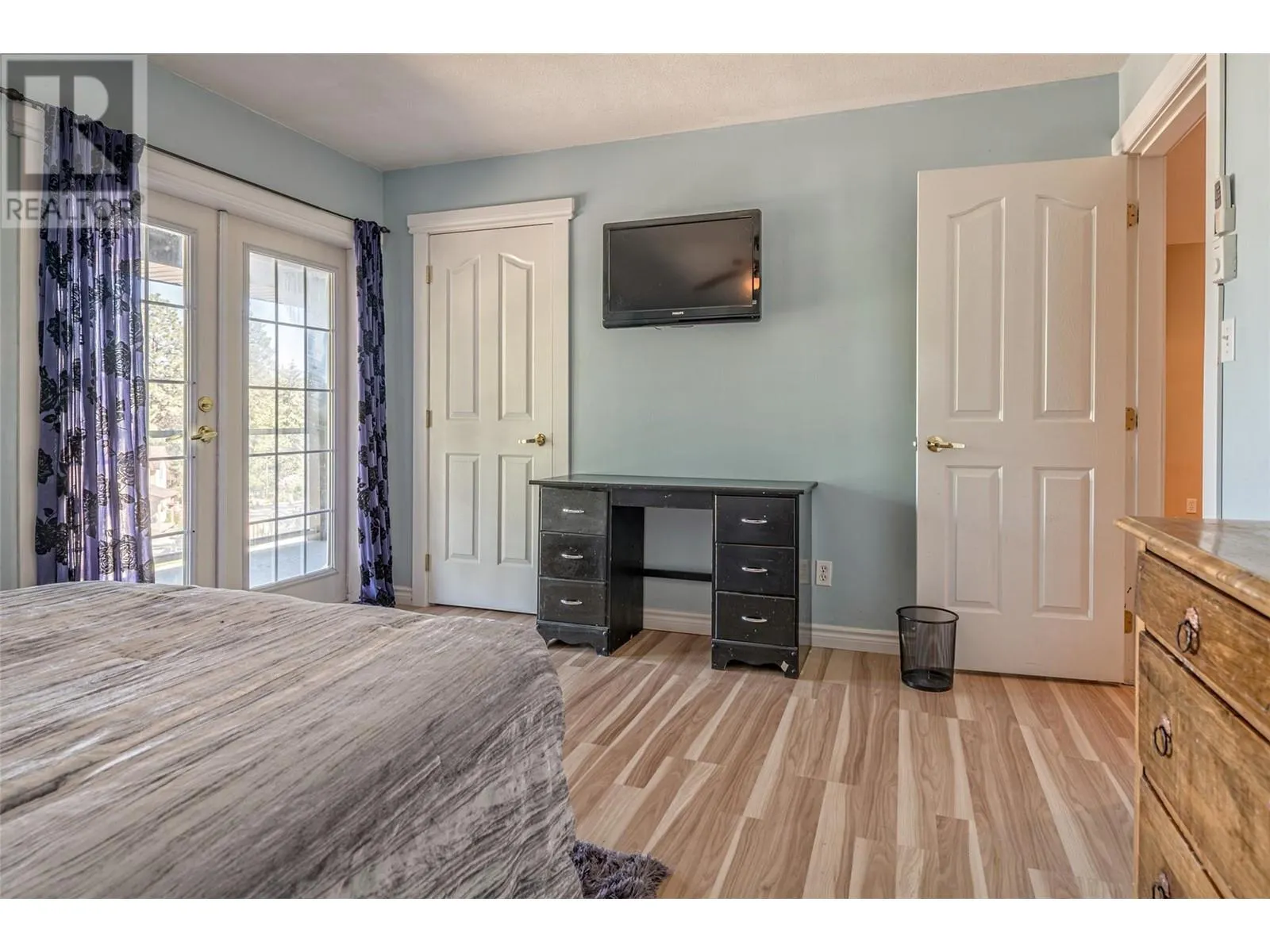 10718 Pinecrest Road