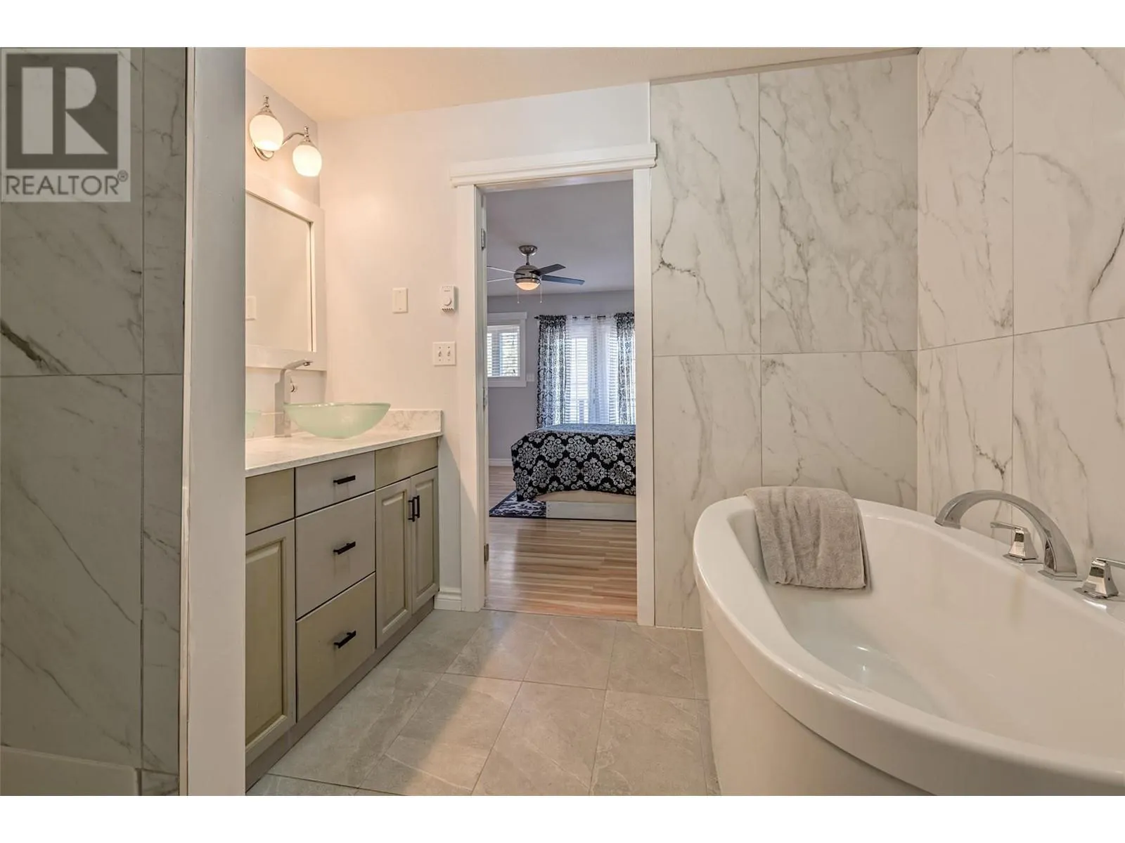 10718 Pinecrest Road