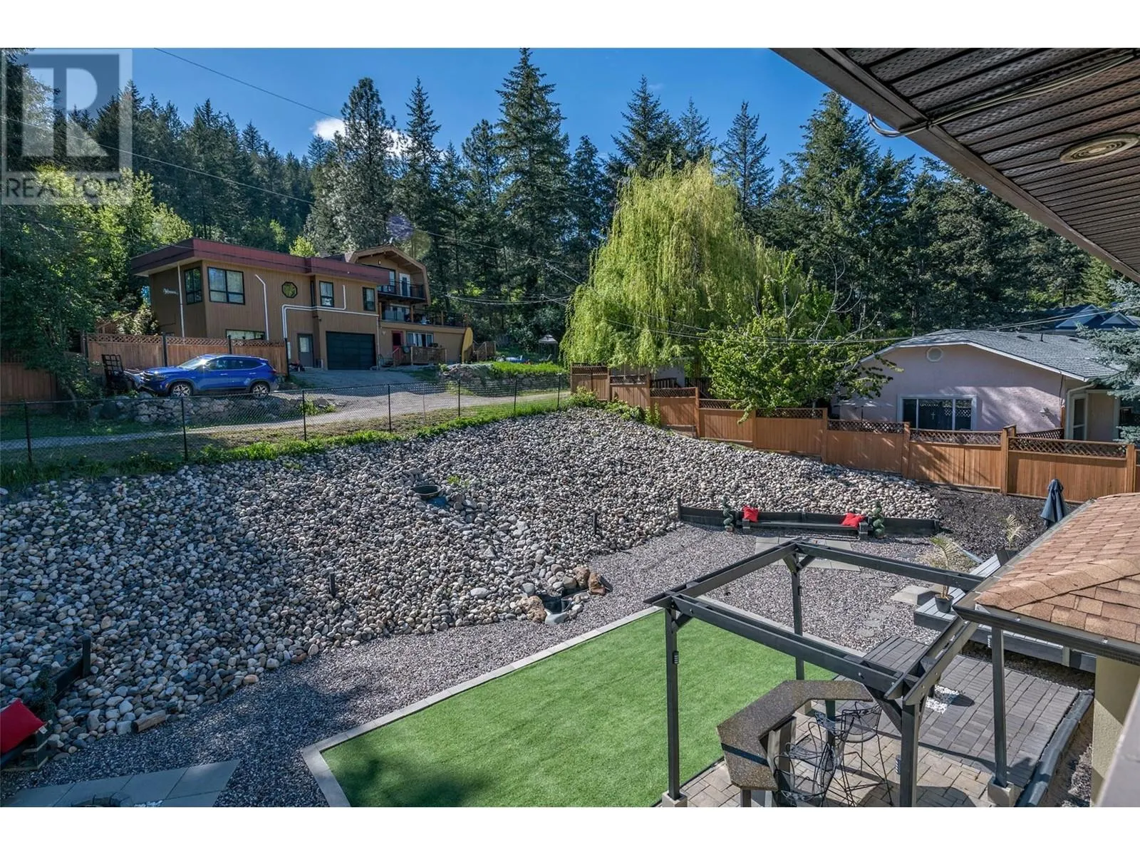 10718 Pinecrest Road