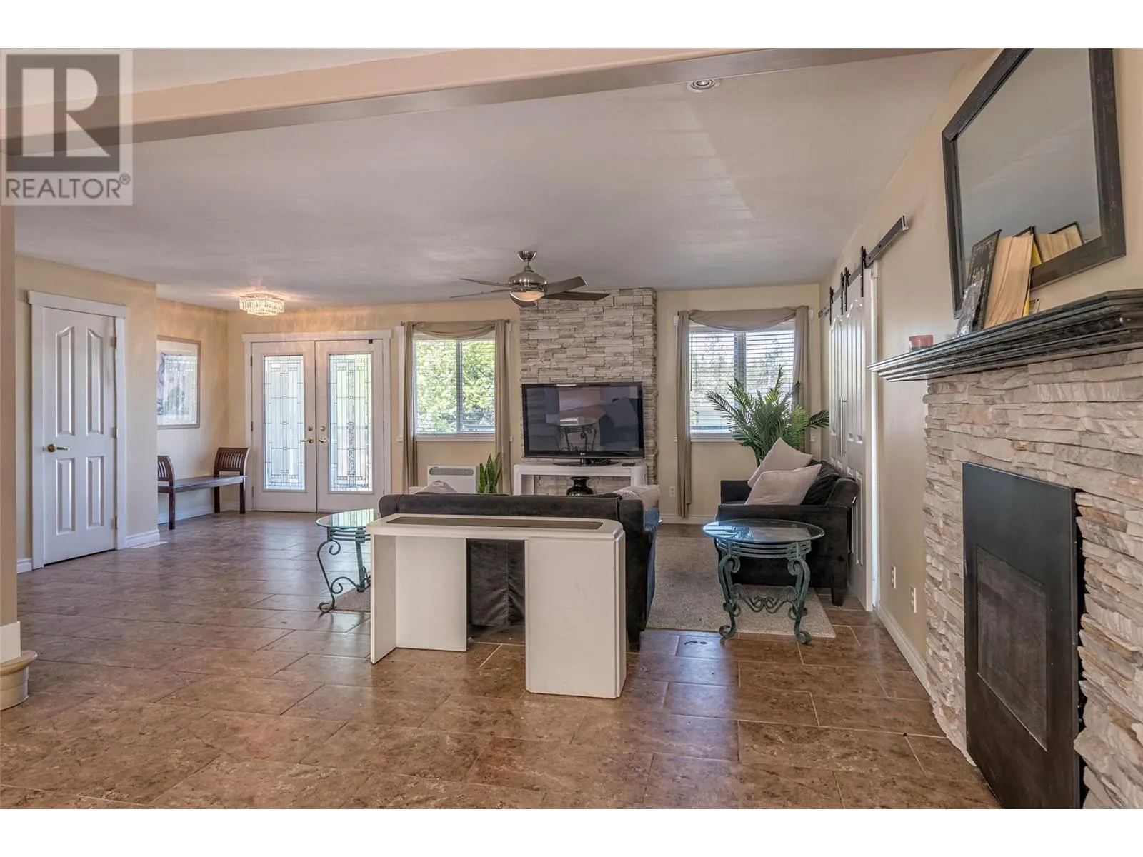 10718 Pinecrest Road