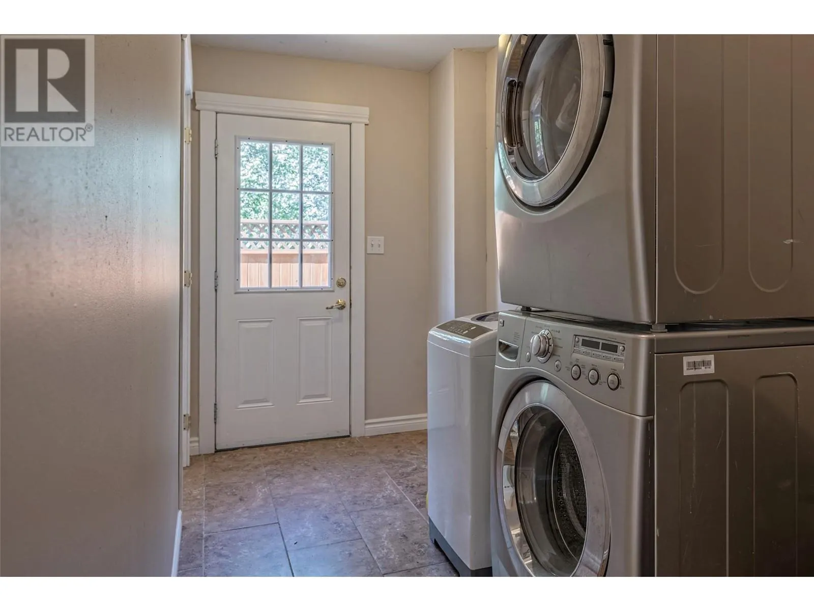 10718 Pinecrest Road
