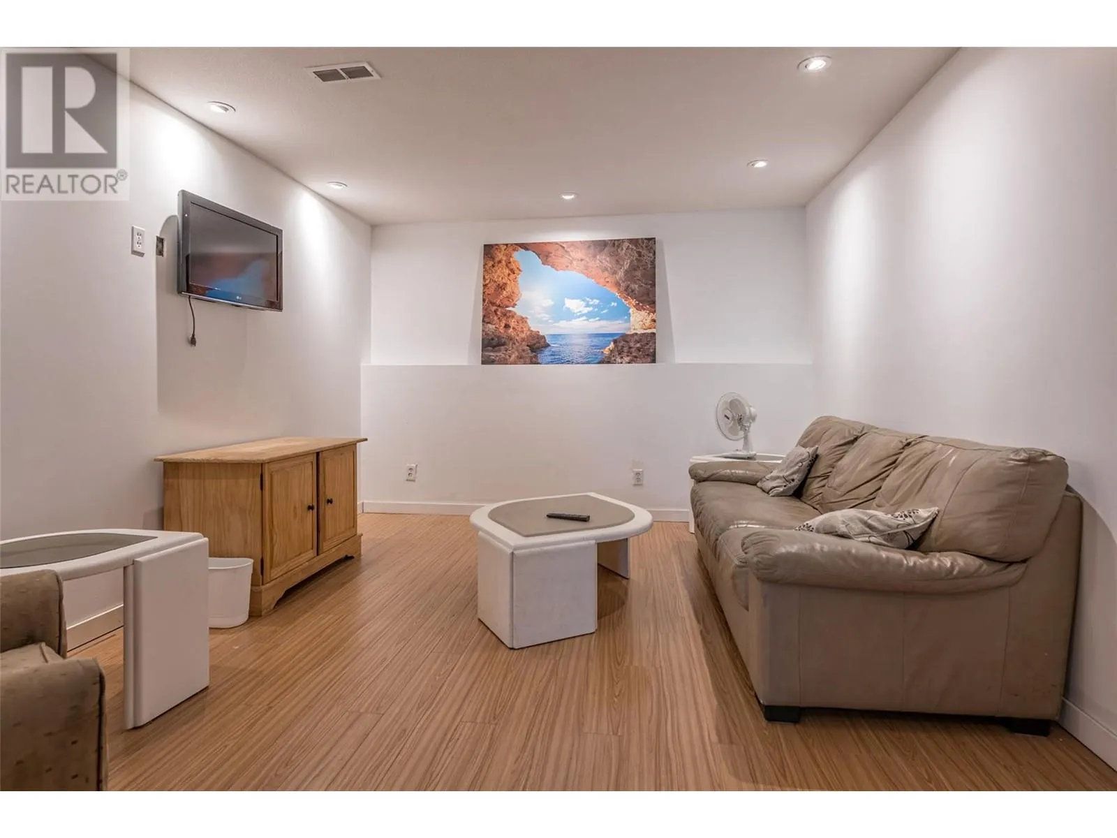 10718 Pinecrest Road