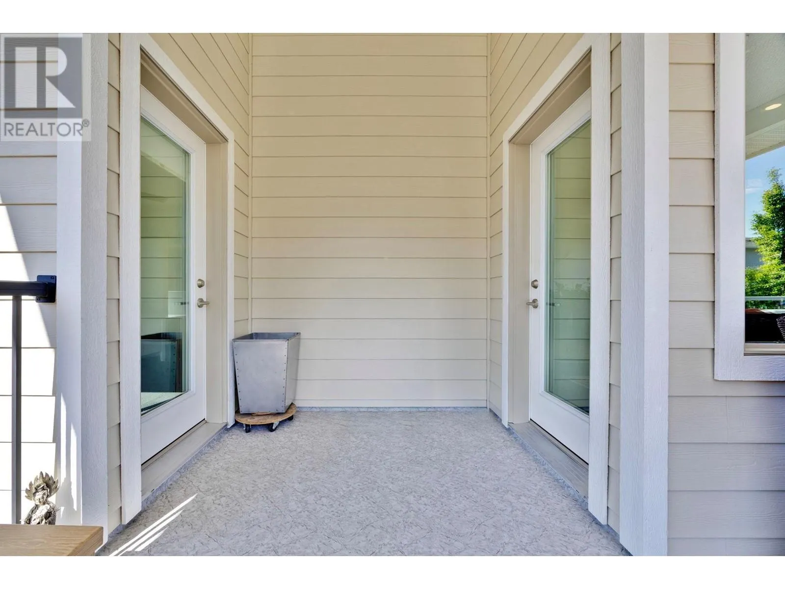 13053 Shoreline Drive