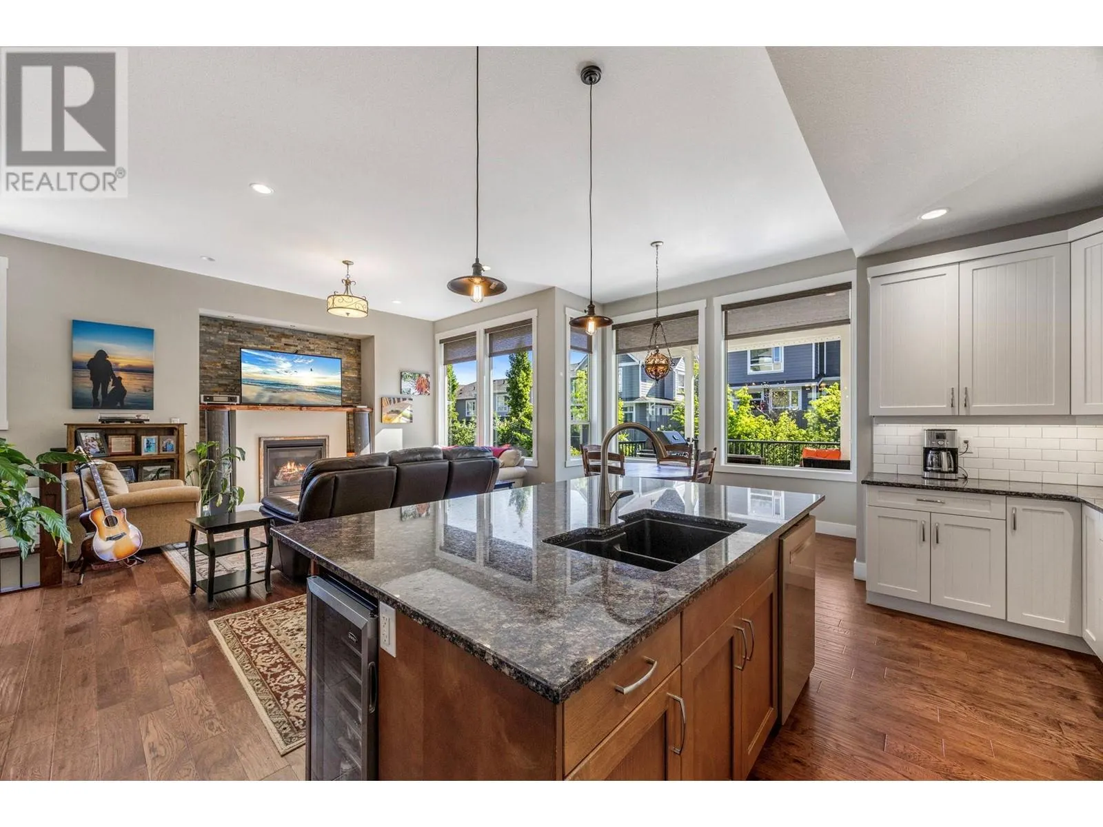 13053 Shoreline Drive