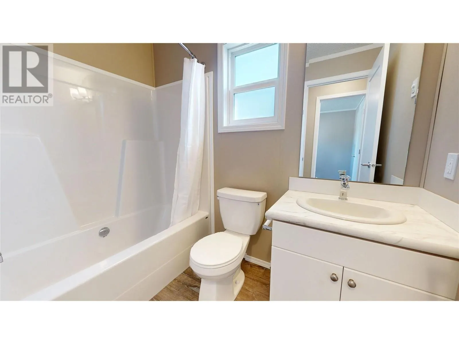 529 Pagurut Avenue W