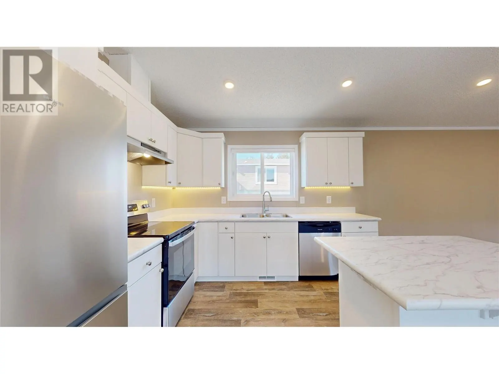 529 Pagurut Avenue W