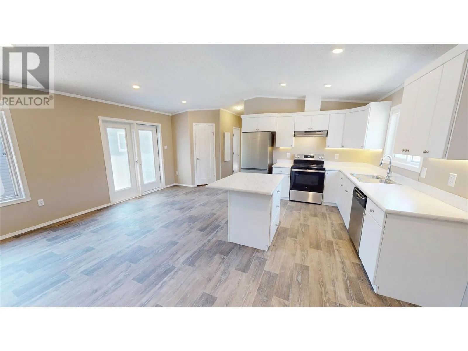 529 Pagurut Avenue W