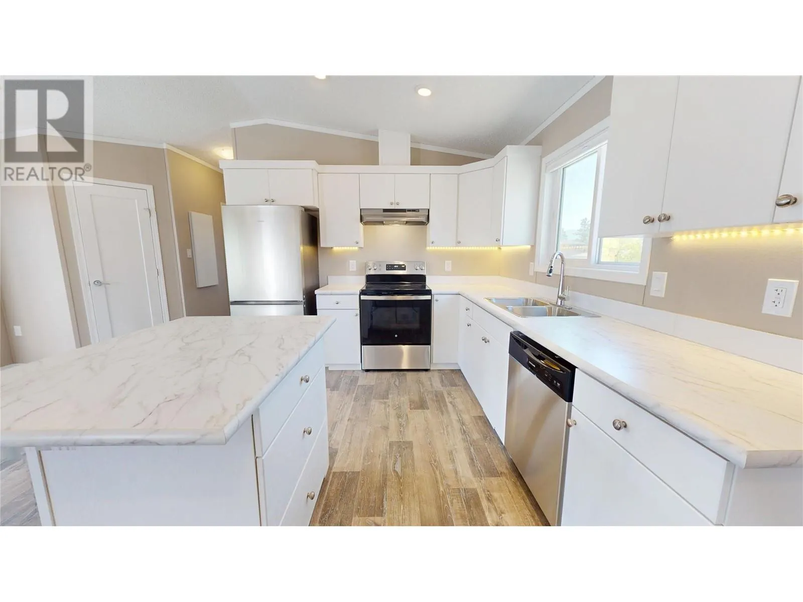 529 Pagurut Avenue W