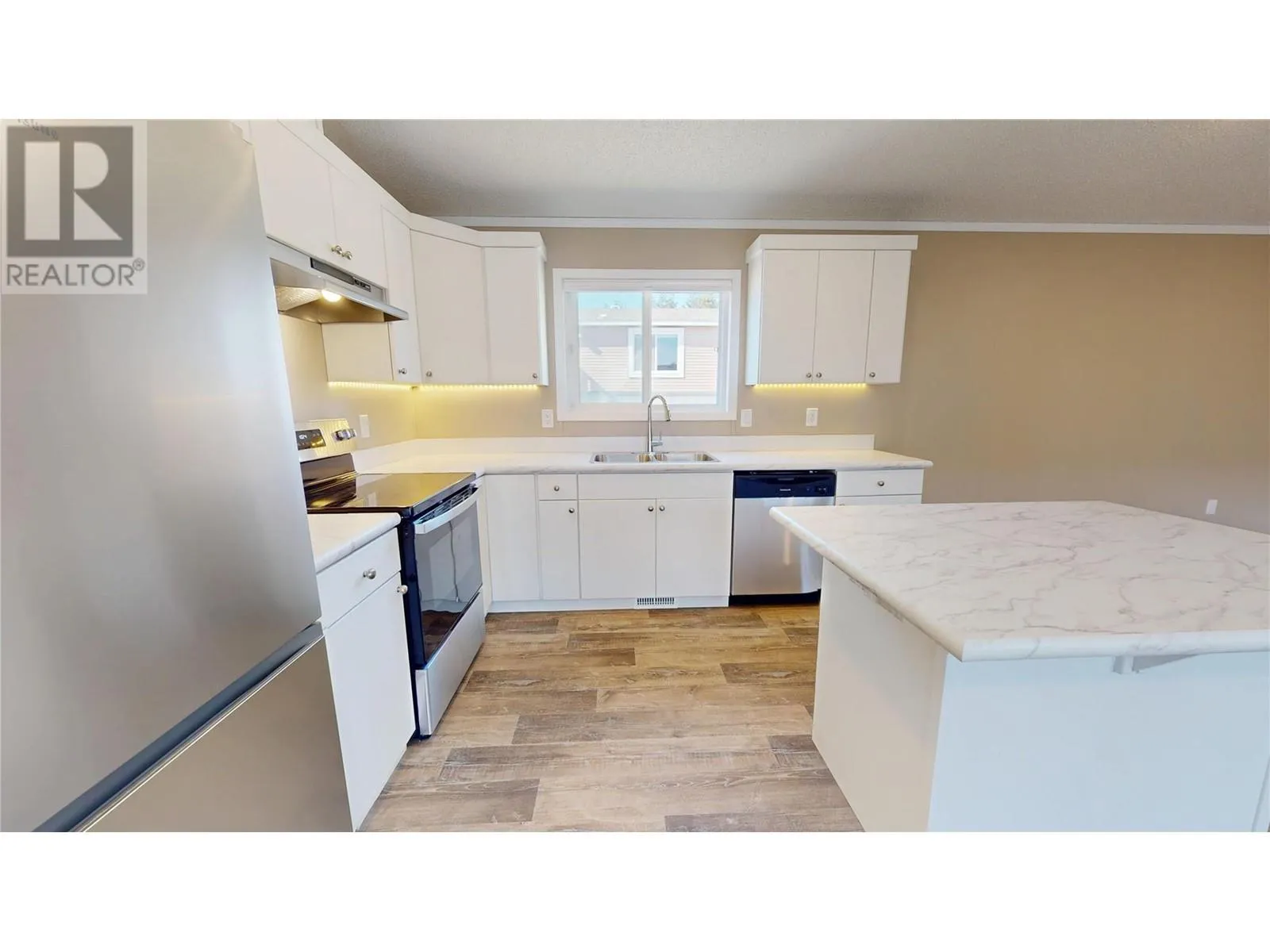 529 Pagurut Avenue W