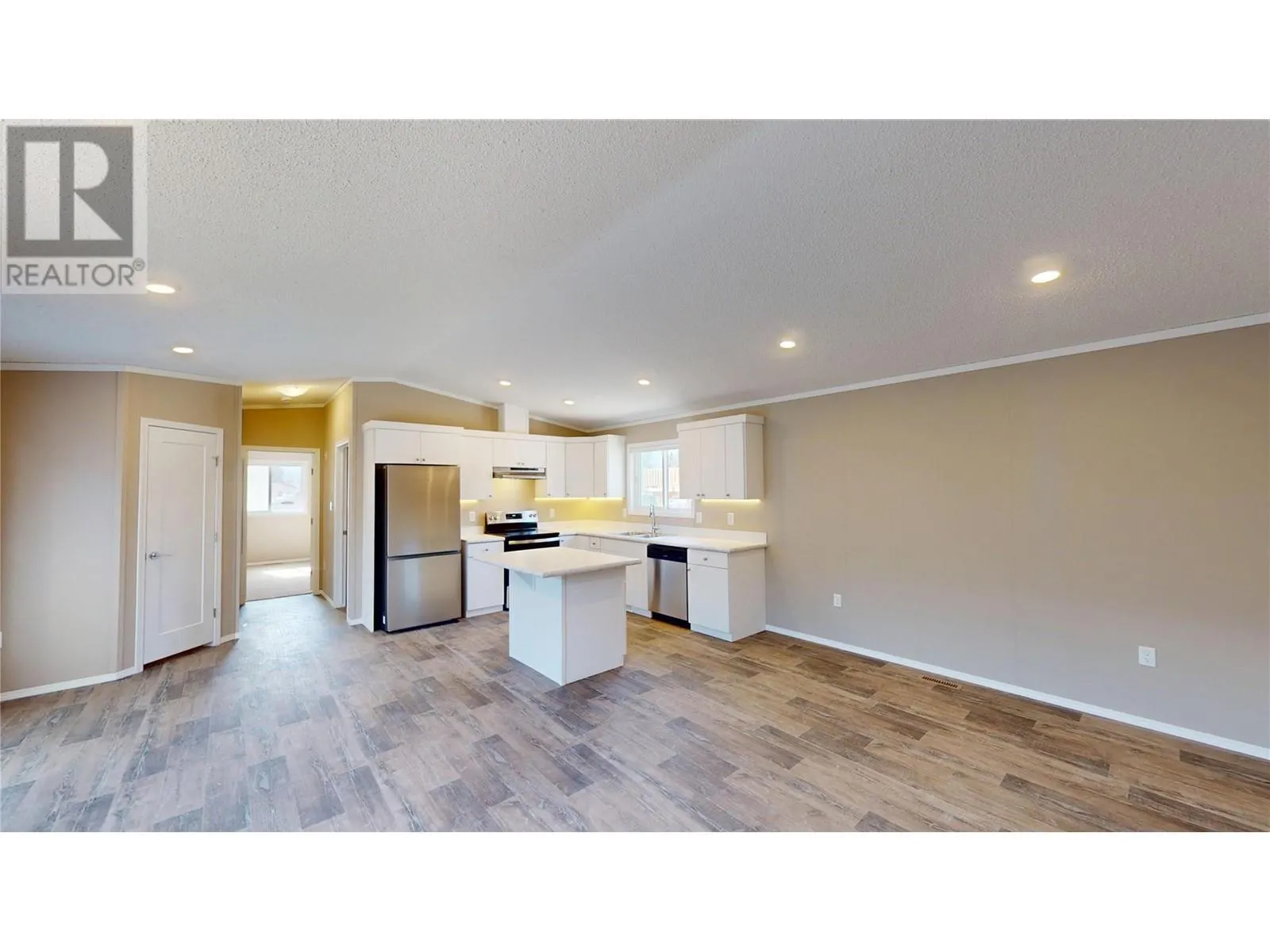529 Pagurut Avenue W