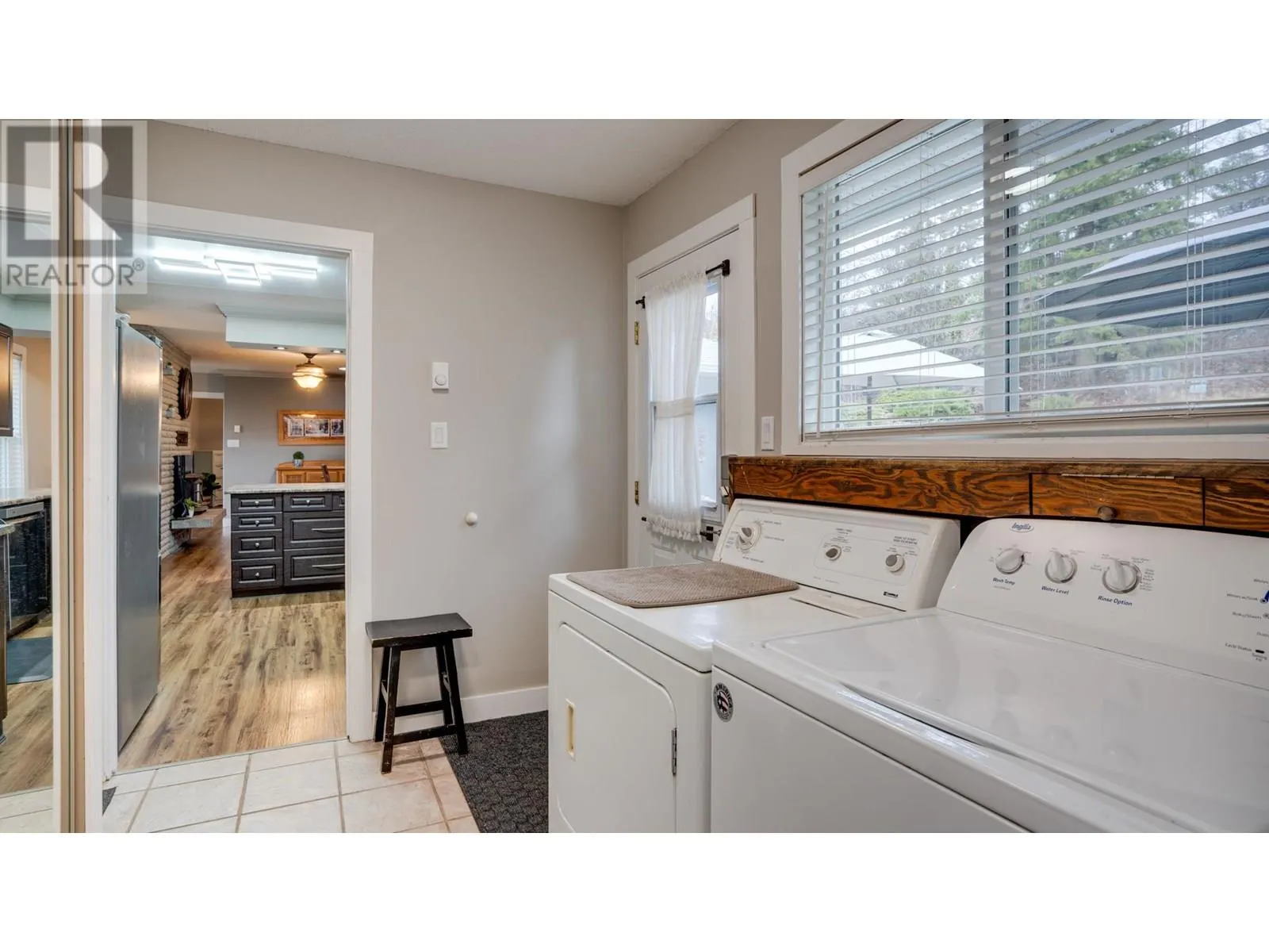 1850 Lakeshore Road