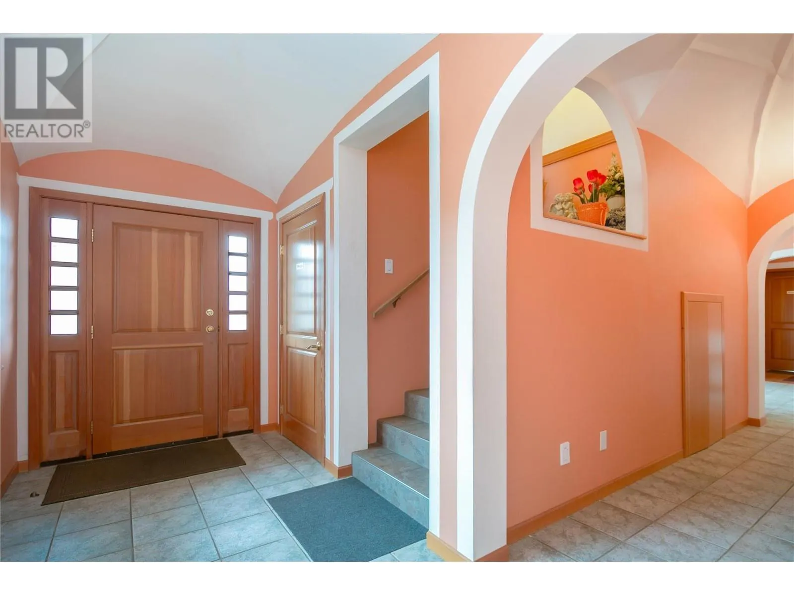 2190 30 Street NE