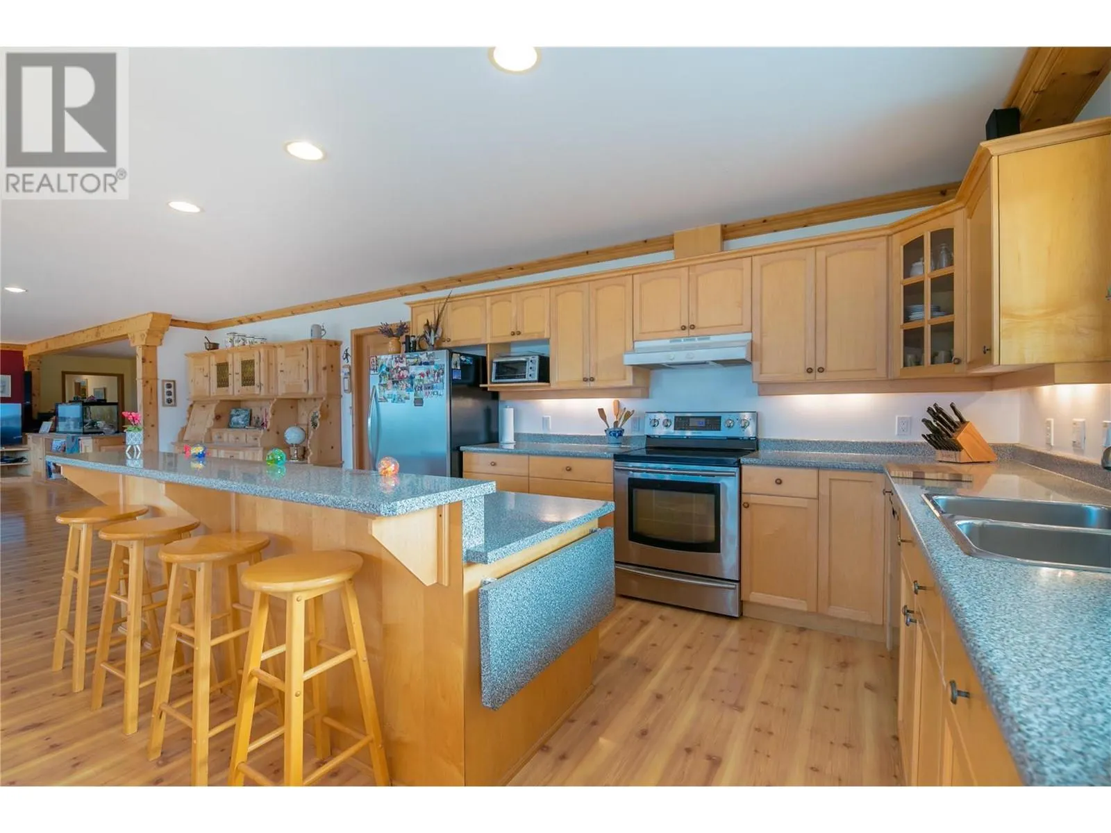 2190 30 Street NE