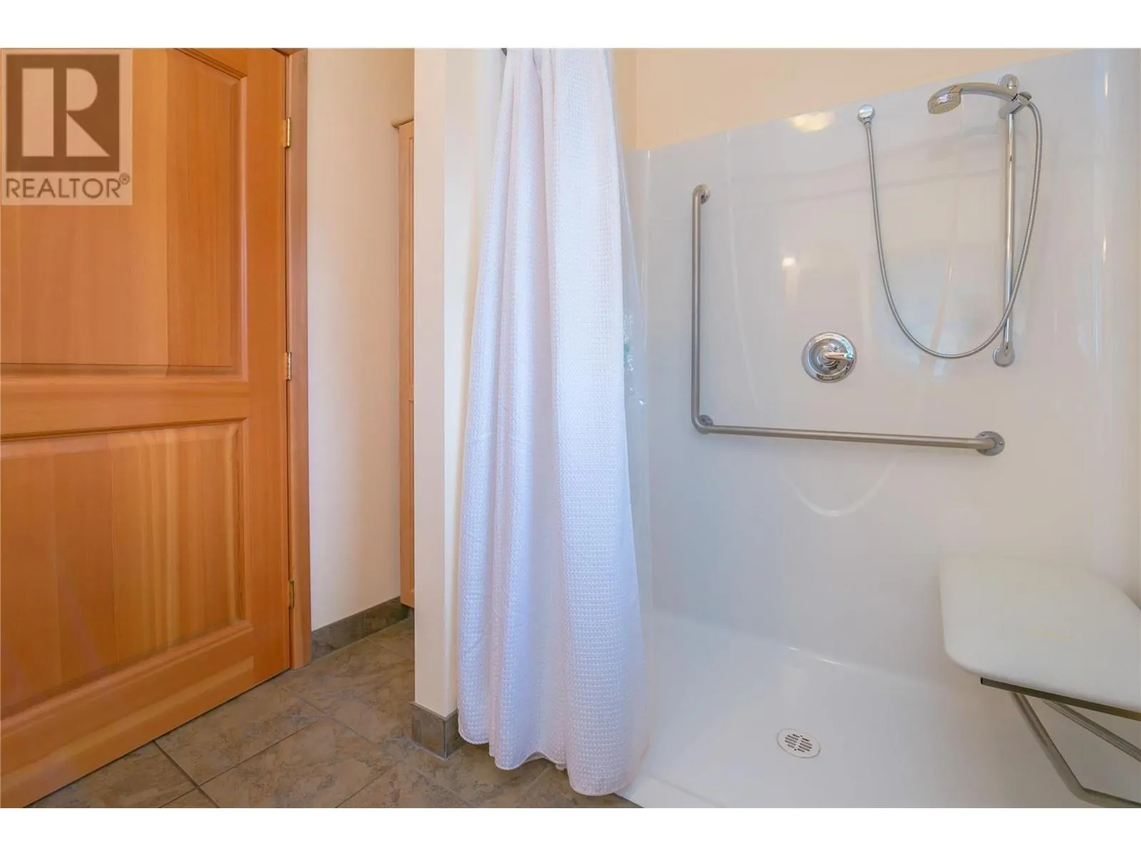 2190 30 Street NE