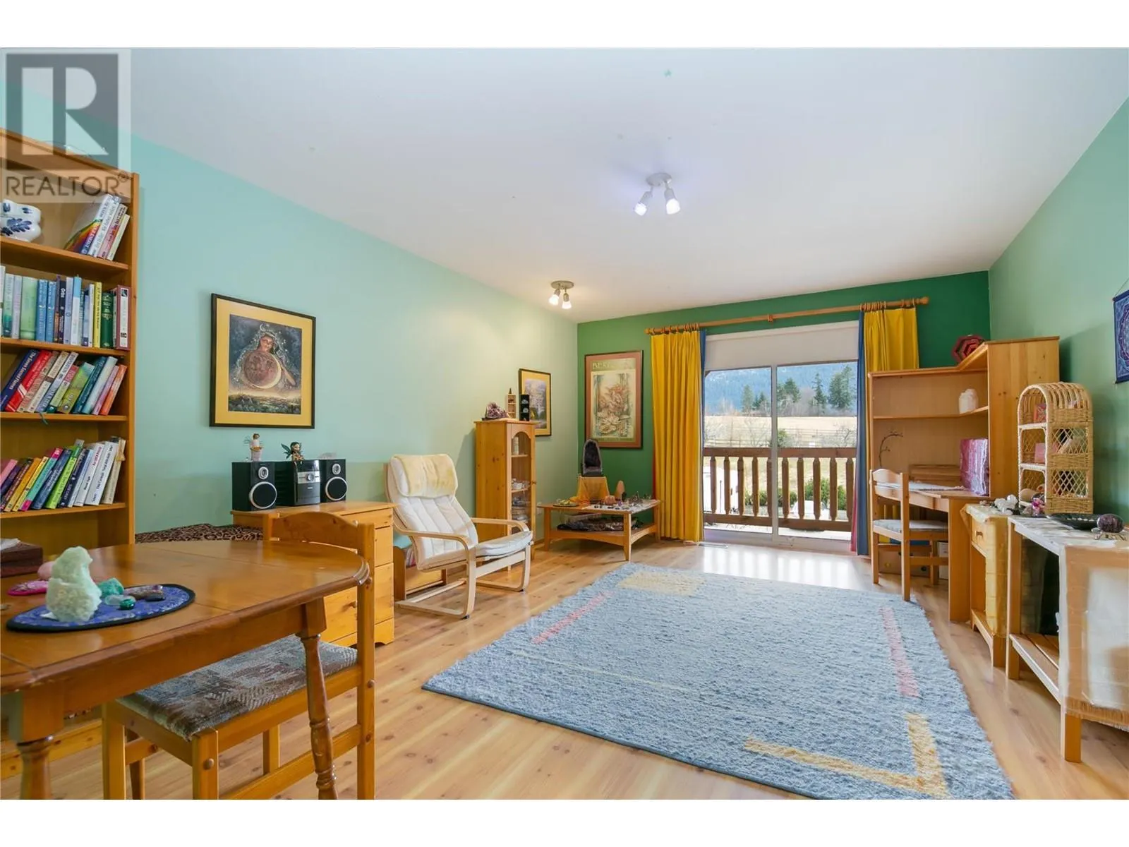 2190 30 Street NE