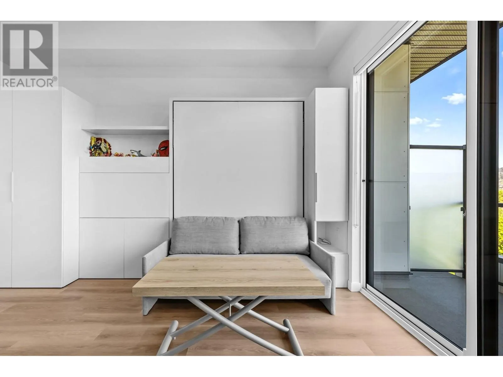 1301 Belaire Avenue Unit# 614