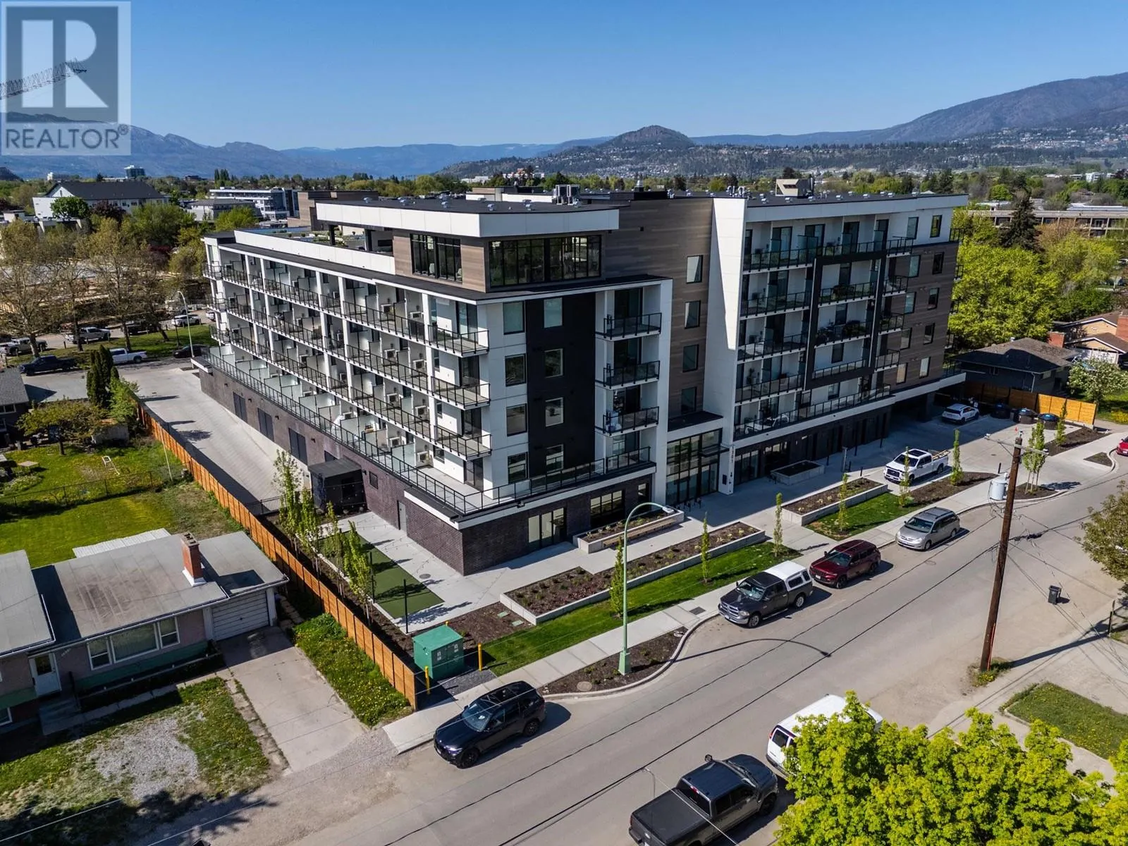 1301 Belaire Avenue Unit# 614
