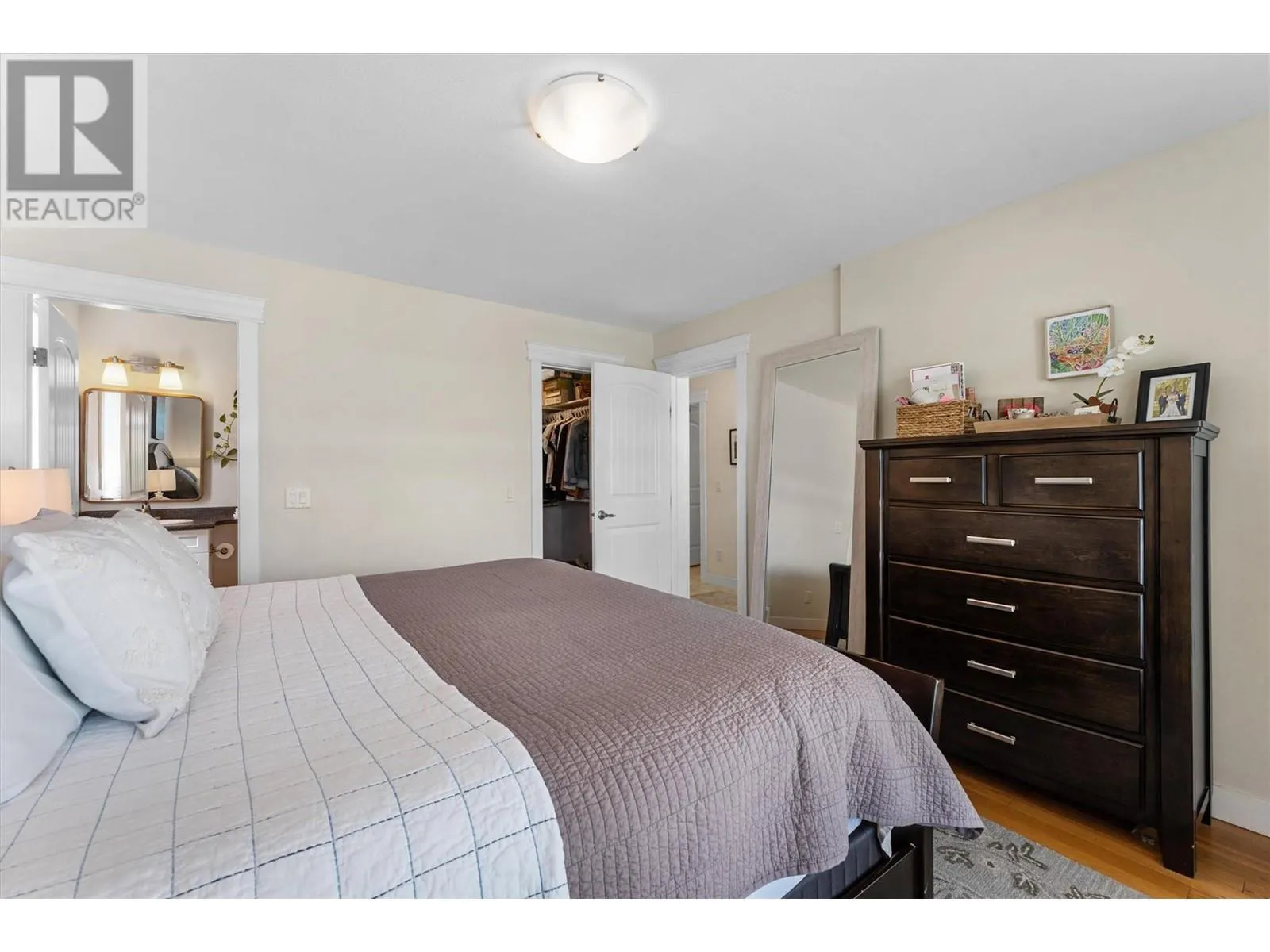 3340 Mimosa Drive