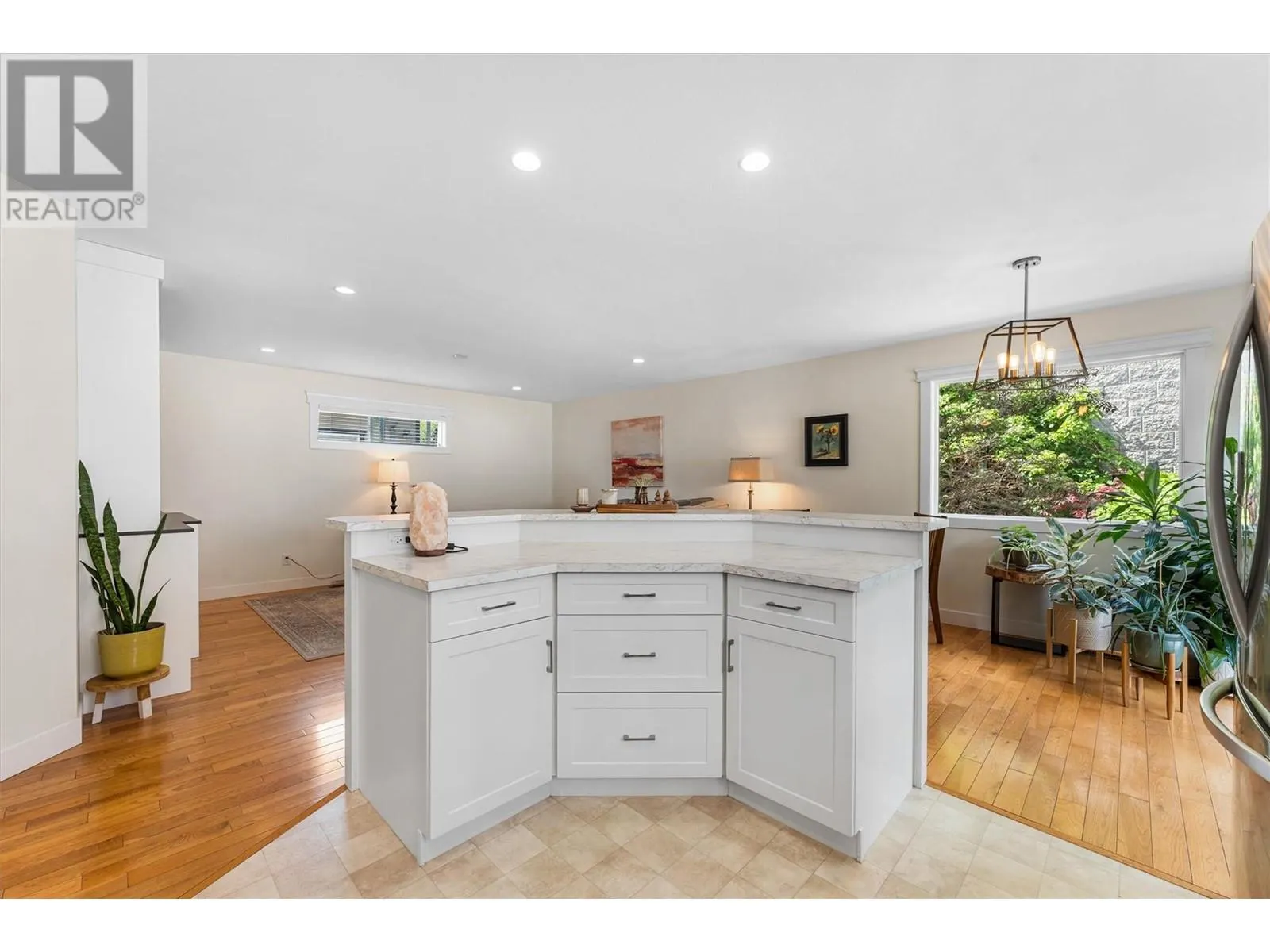 3340 Mimosa Drive