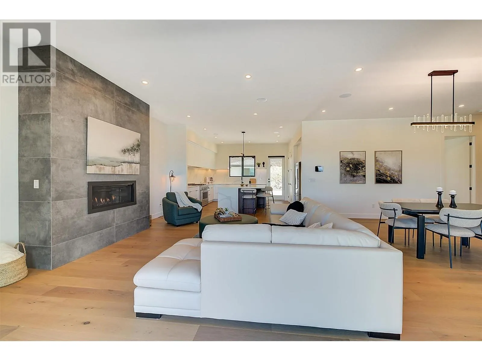 3342 Vineyard View Drive