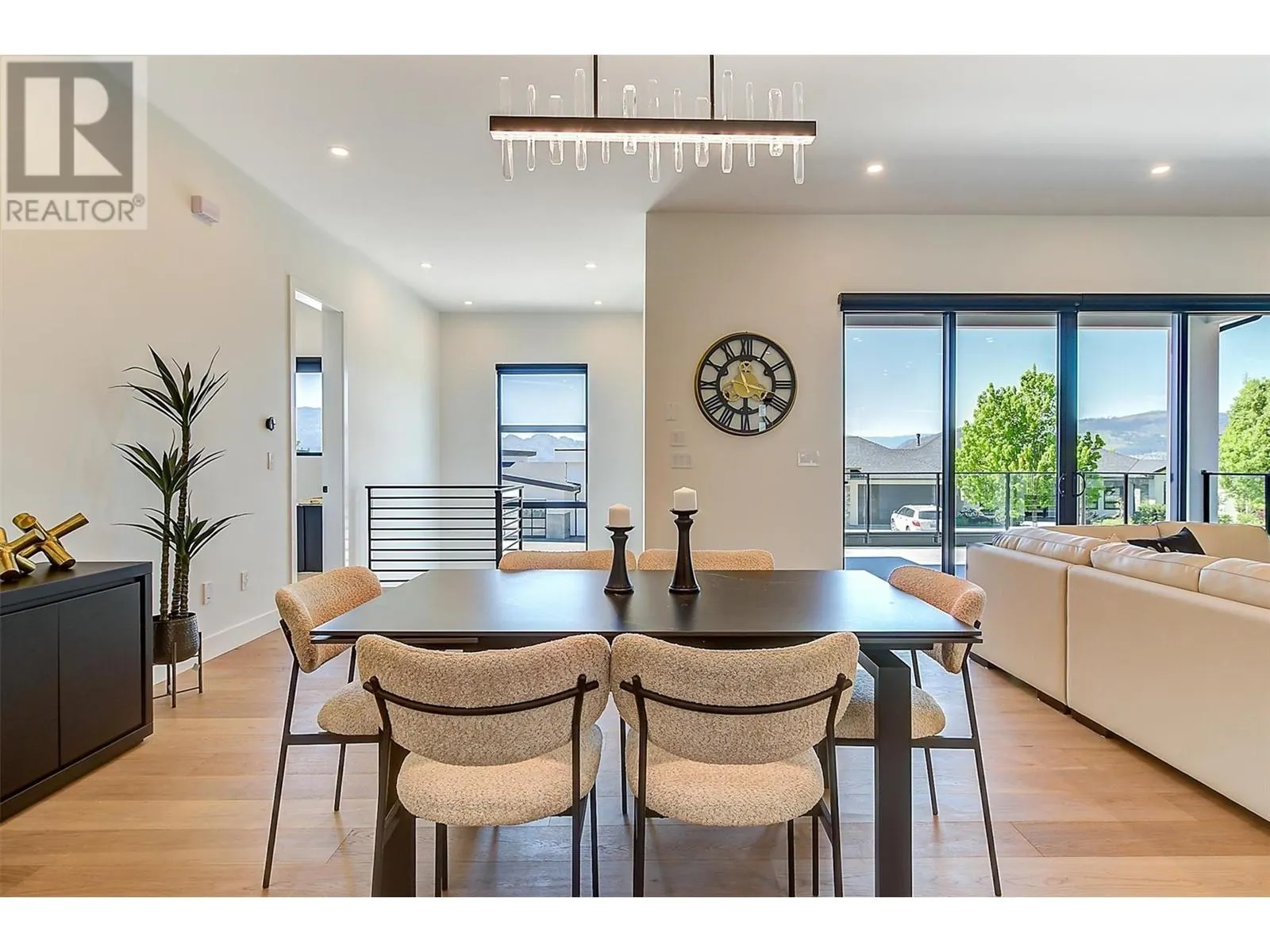 3342 Vineyard View Drive