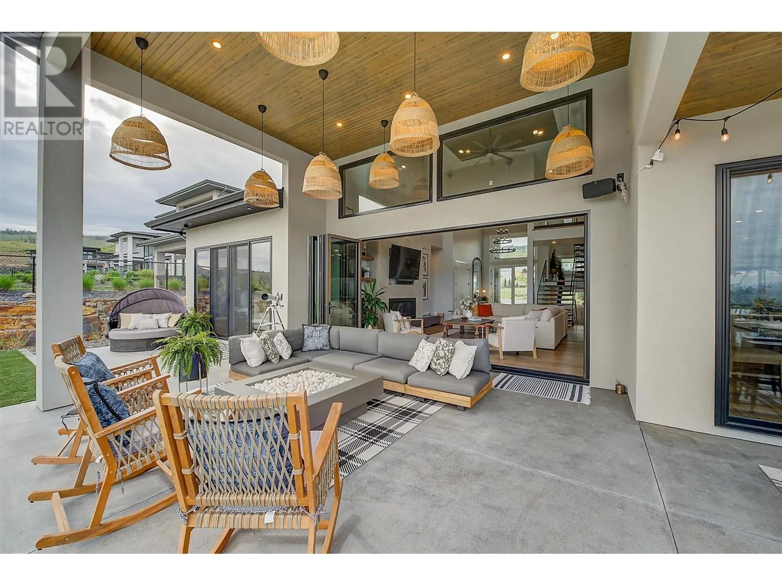 1612 Vincent Place
